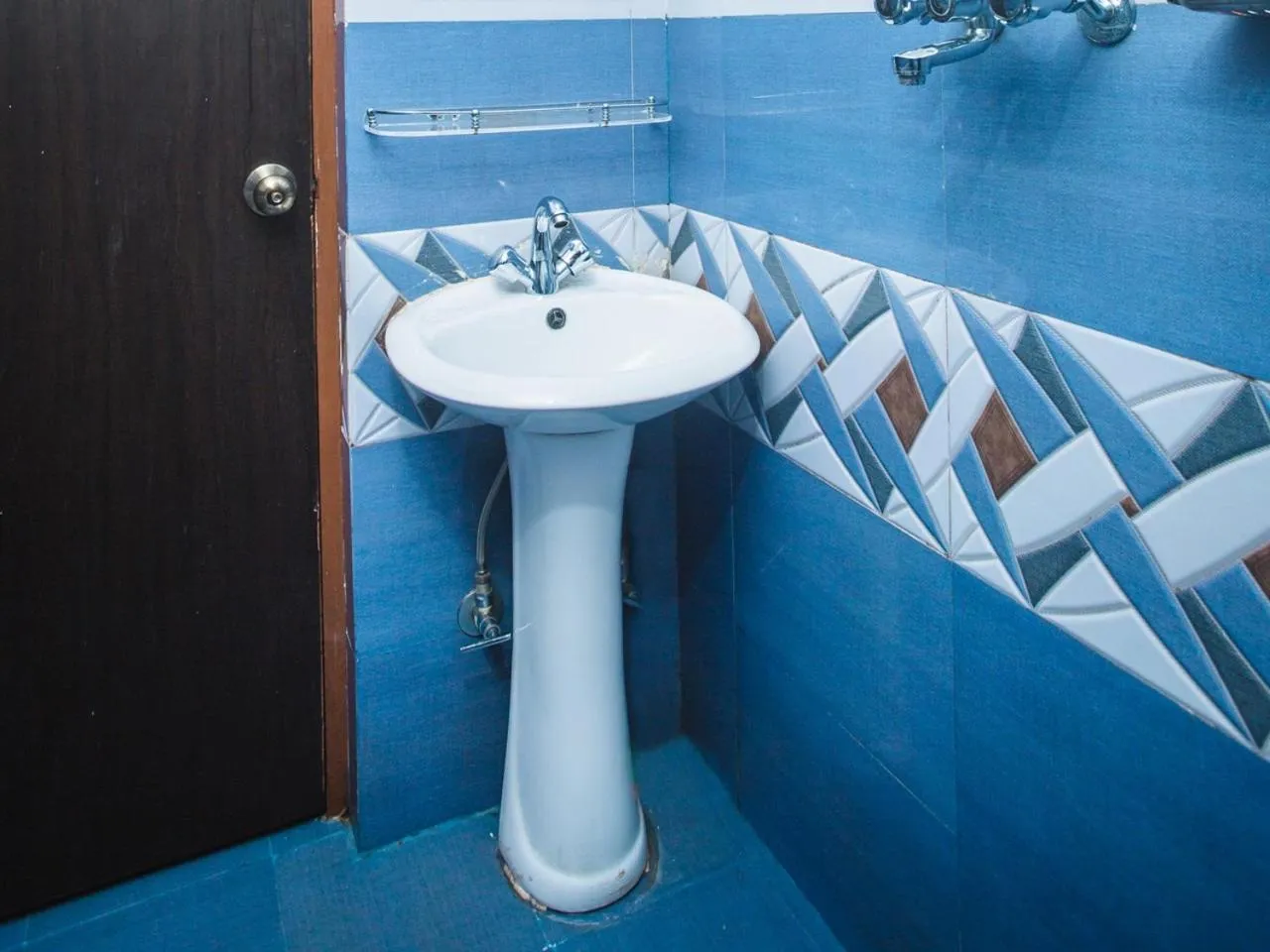 Bathroom in Backyard Hotel