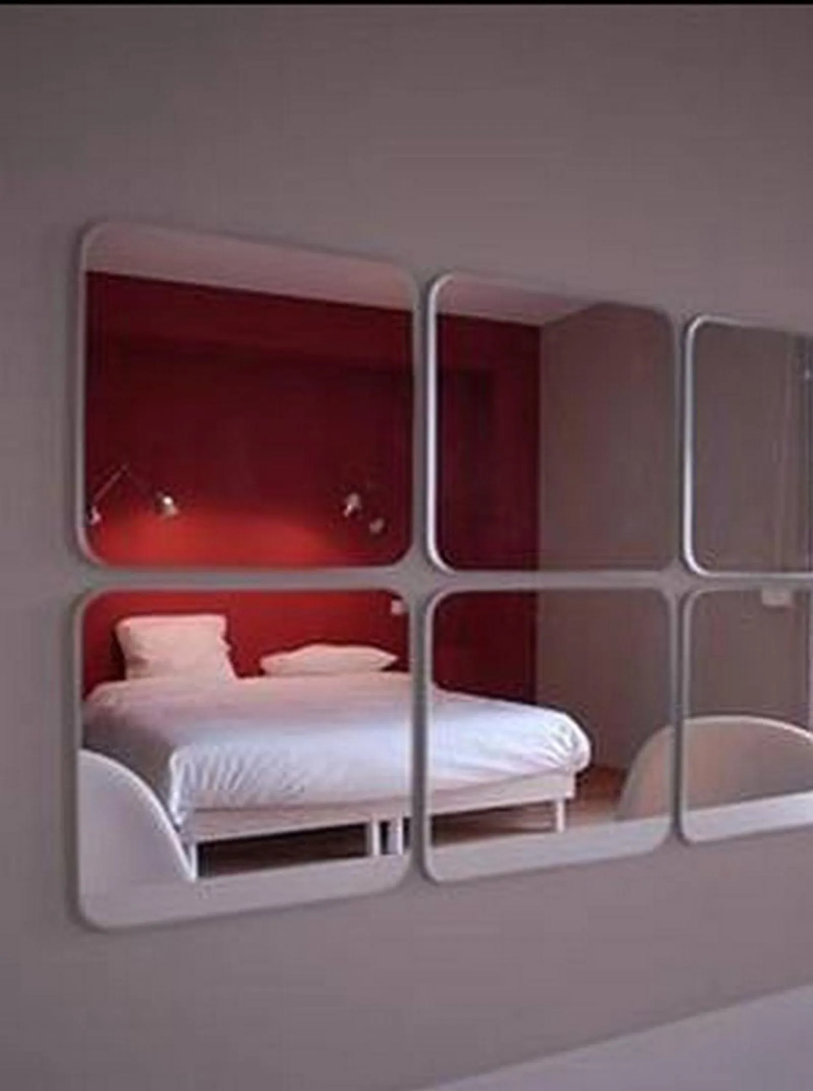 Photo of the whole room, Bed in Temporesidence Cathedrale