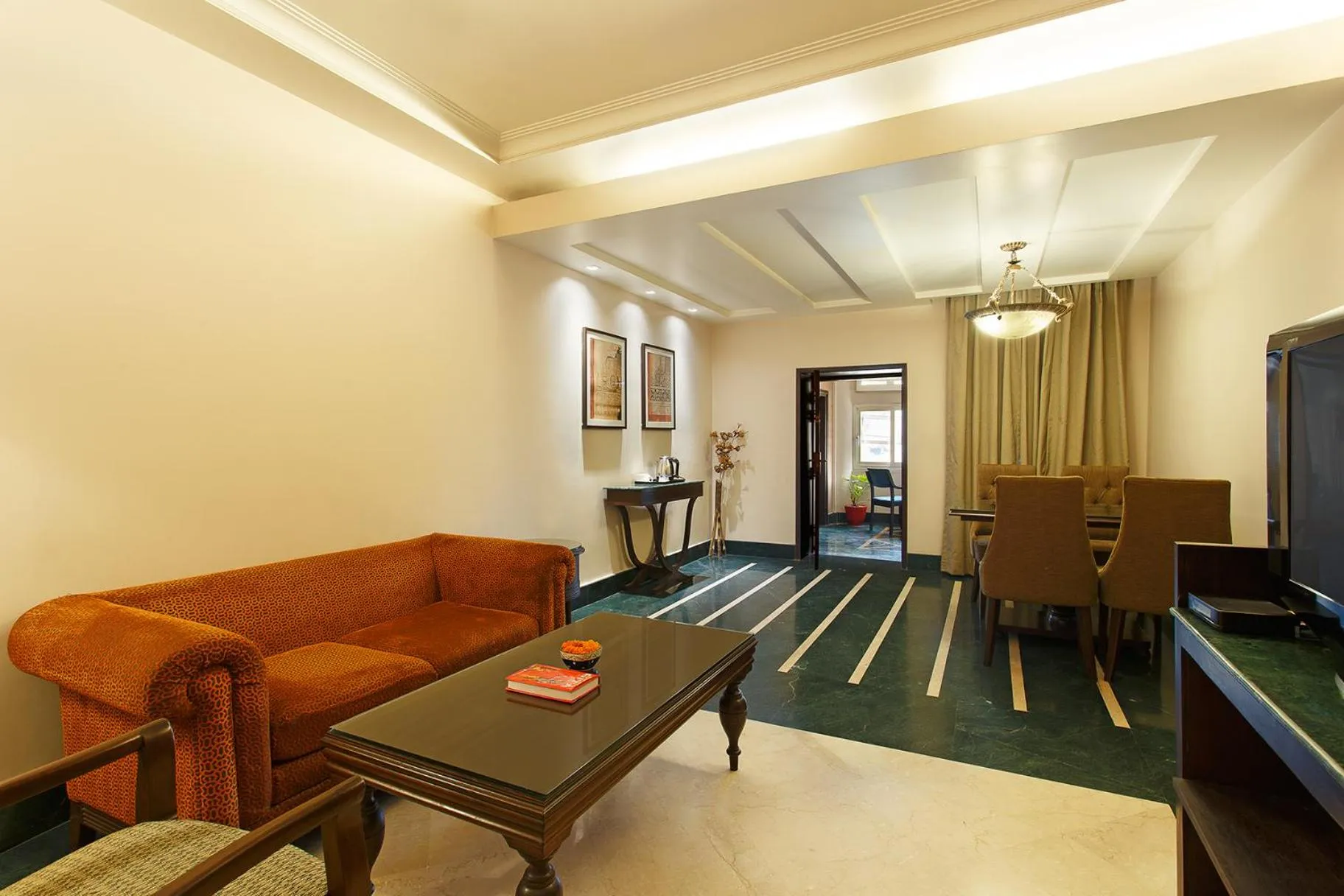 Living room in Ganga Lahari by Leisure Hotels