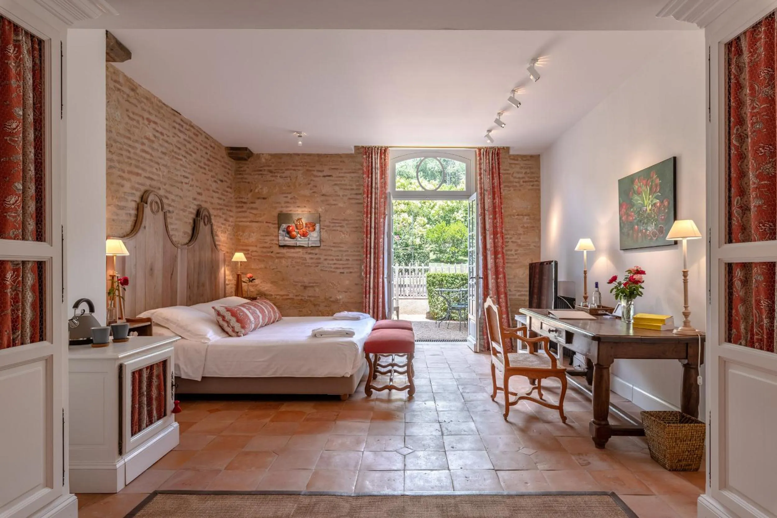 Photo of the whole room, Bed in La Bastide en Gascogne