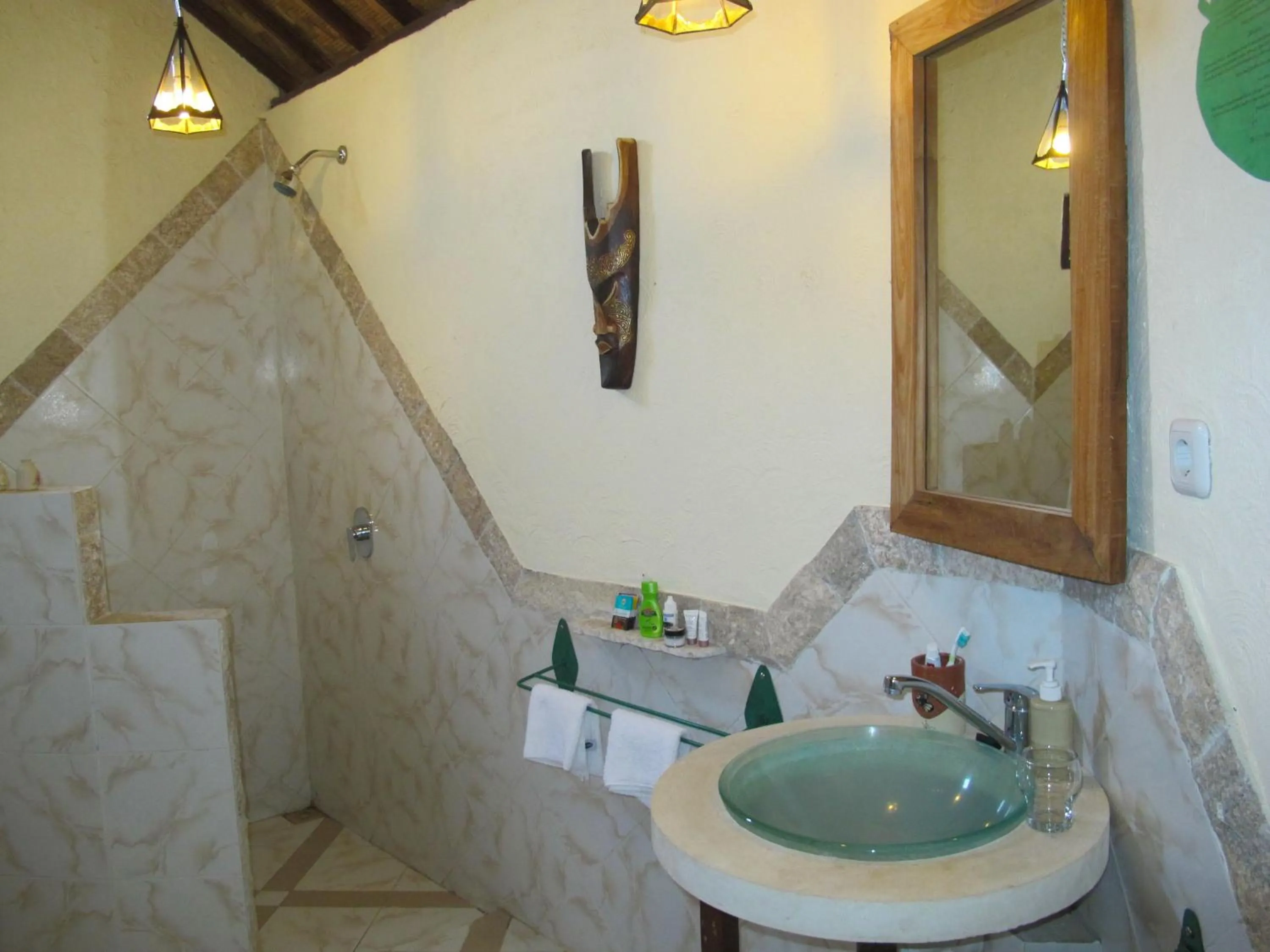Bathroom in Hotel Uyah Amed Spa Resort