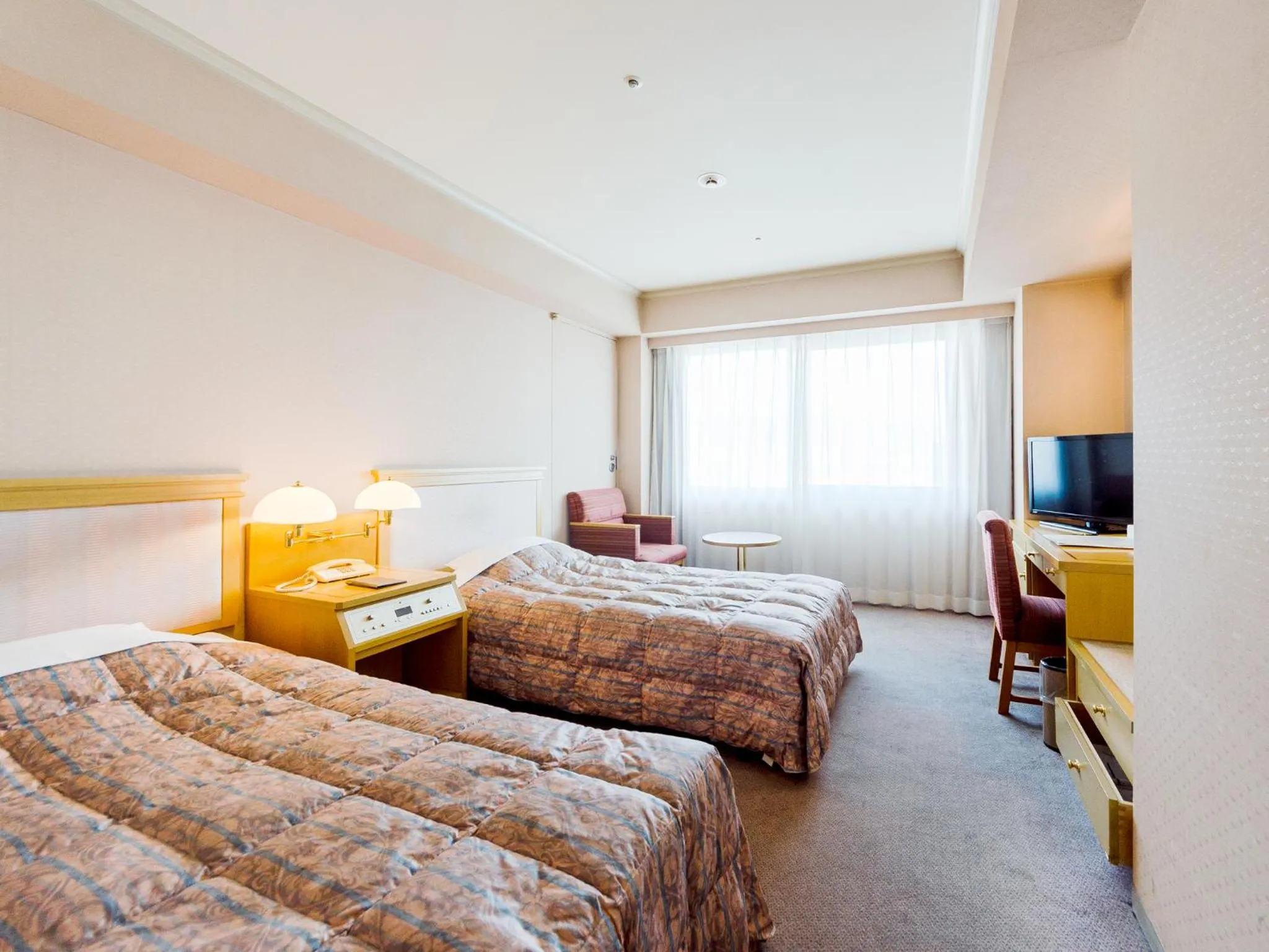 Photo of the whole room, Bed in Hotel Pearl City Kobe