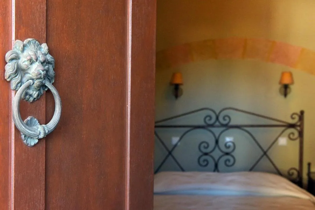 Photo of the whole room, Bed in Paris Hotel