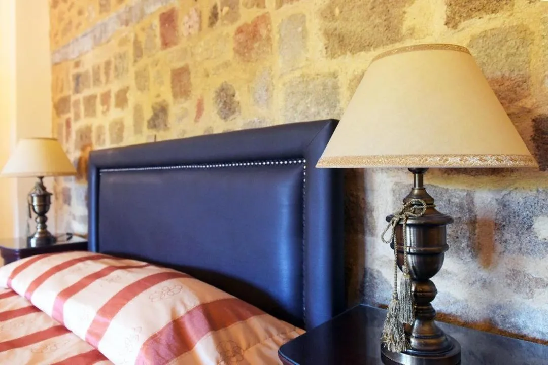 Photo of the whole room, Bed in Paris Hotel