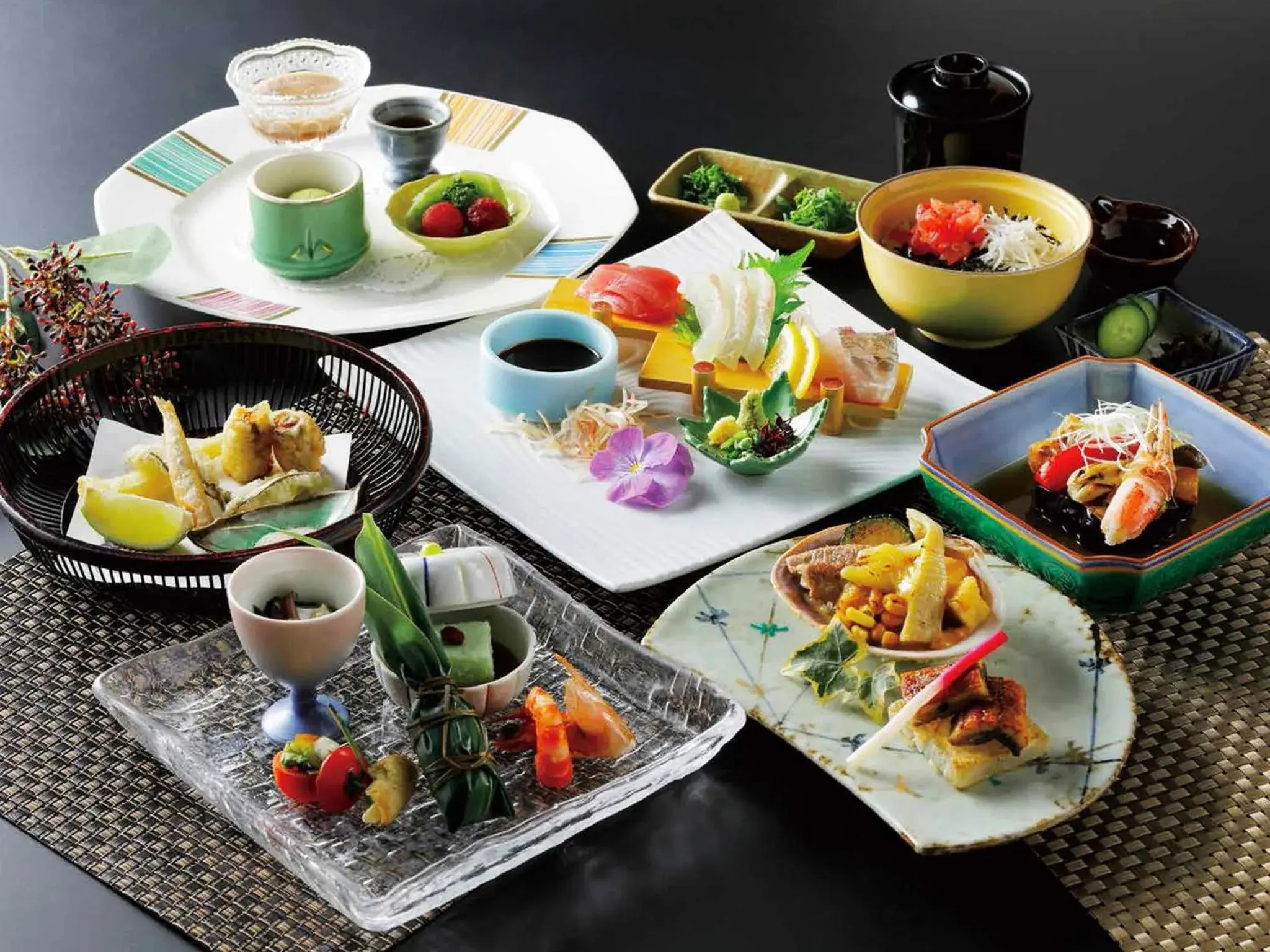 Food and drinks in Hotel Crown Palais Hamamatsu Food and drinks in Hotel Crown Palais Hamamatsu