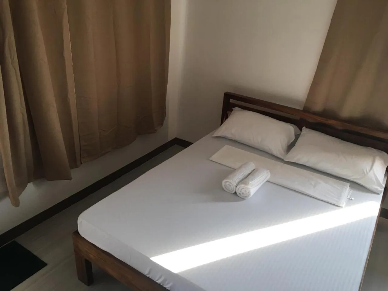 Seabreeze Beach Lodge