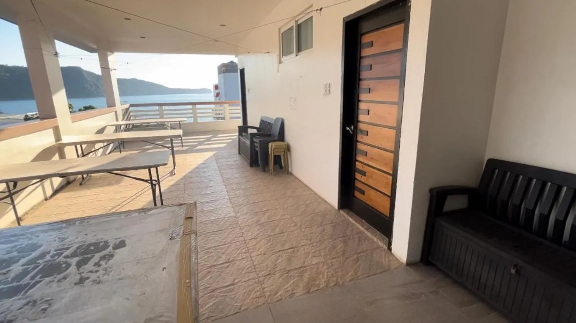 Seabreeze Beach Lodge