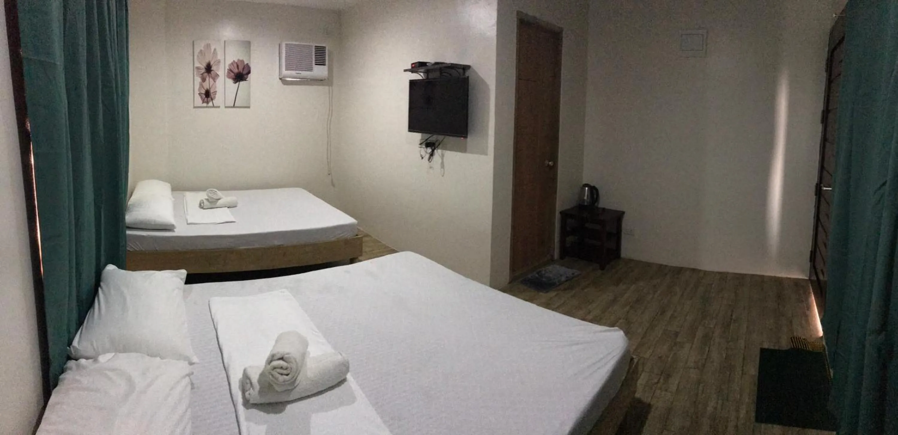 Seabreeze Beach Lodge