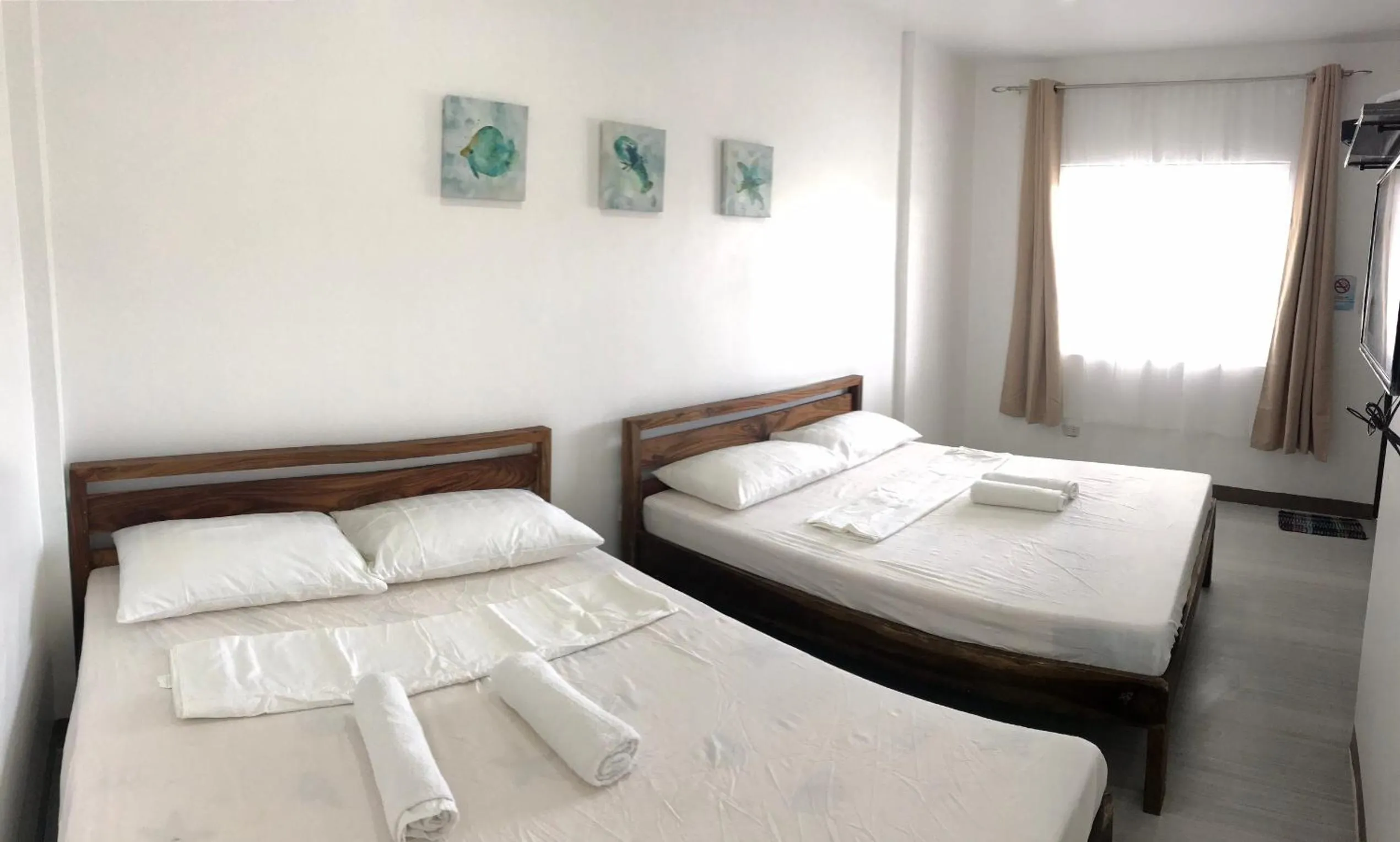 Seabreeze Beach Lodge