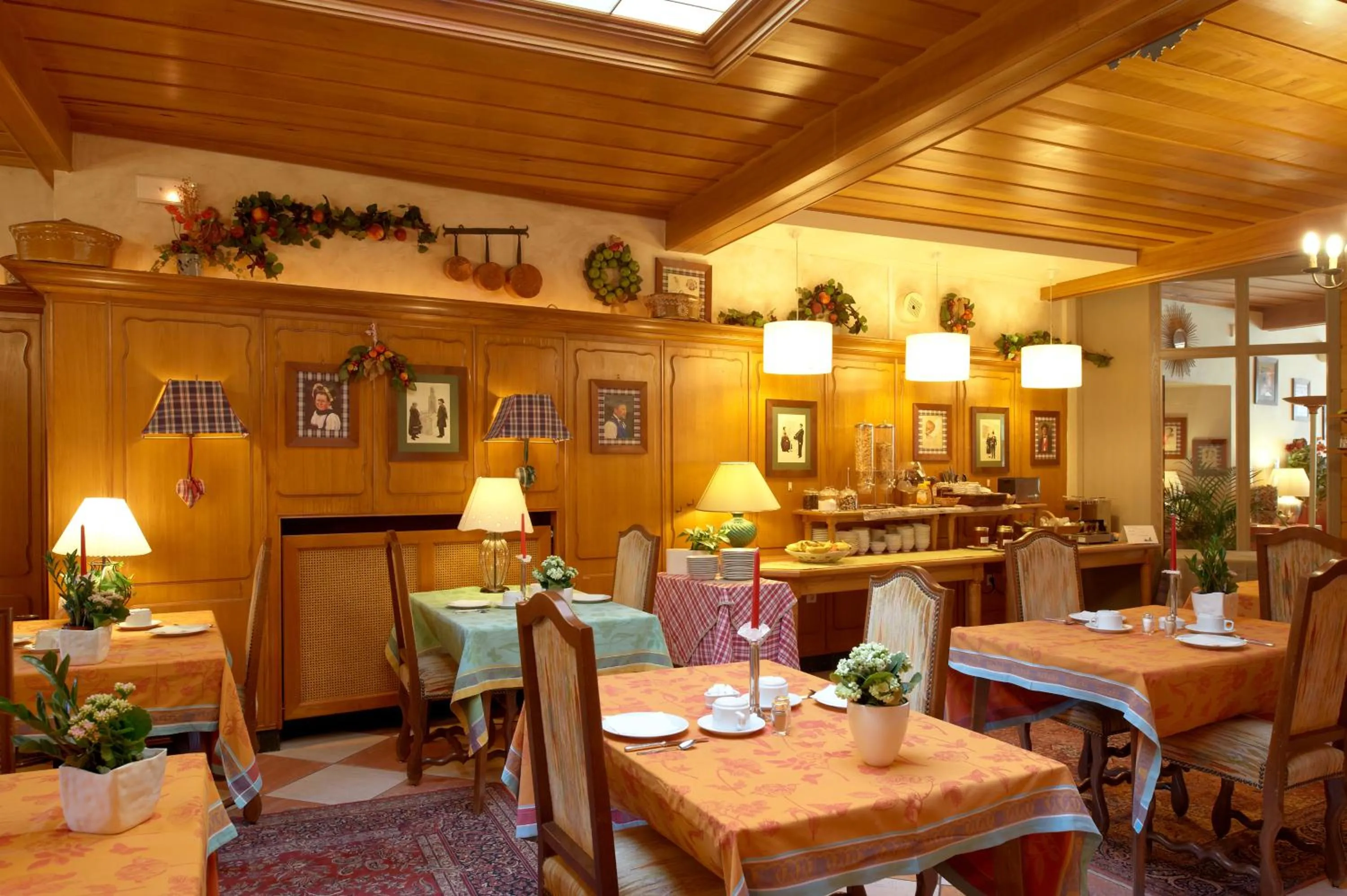 Restaurant/places to eat in Chez Jean