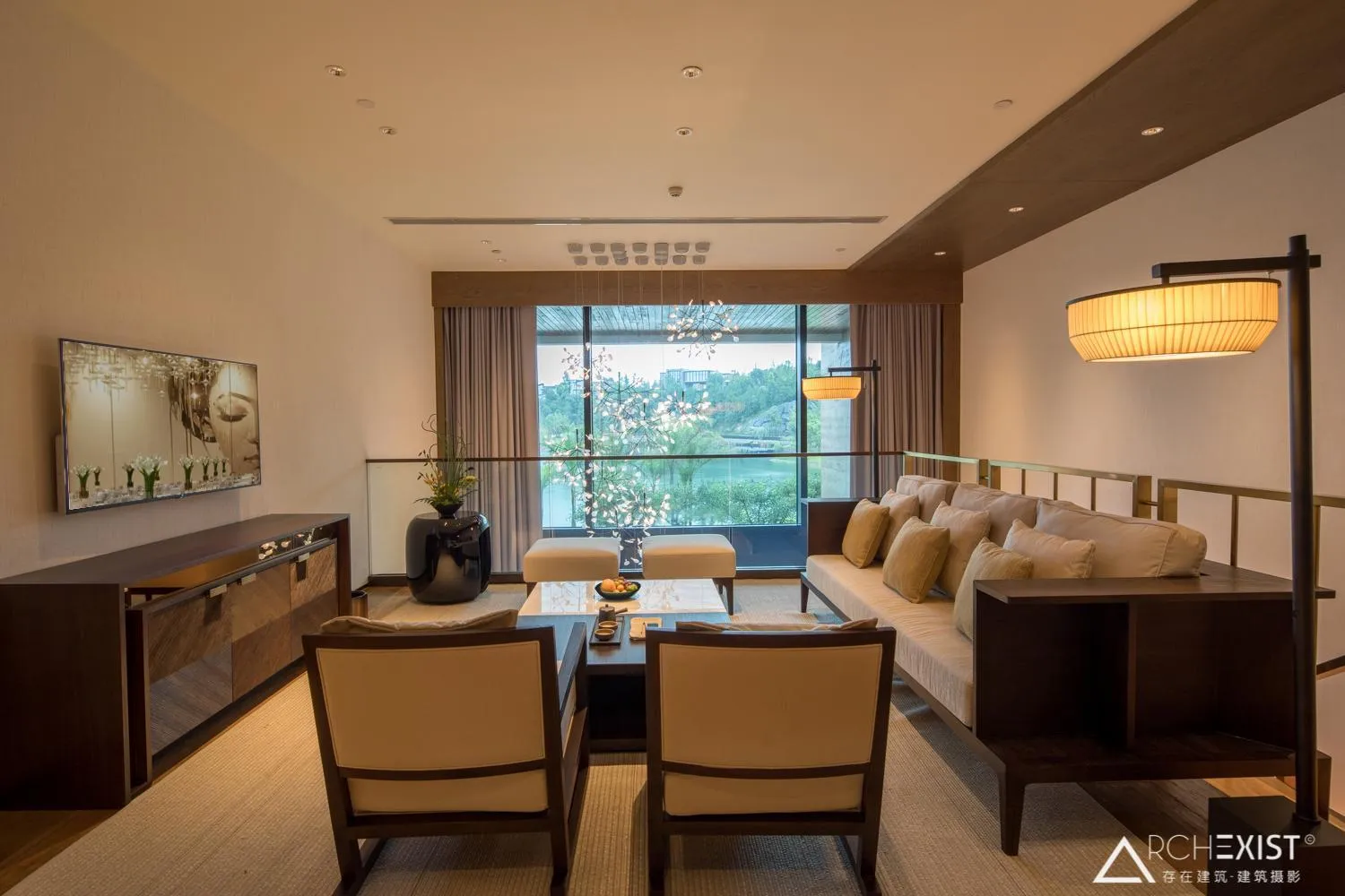 Jinshuo Holiday Hotel