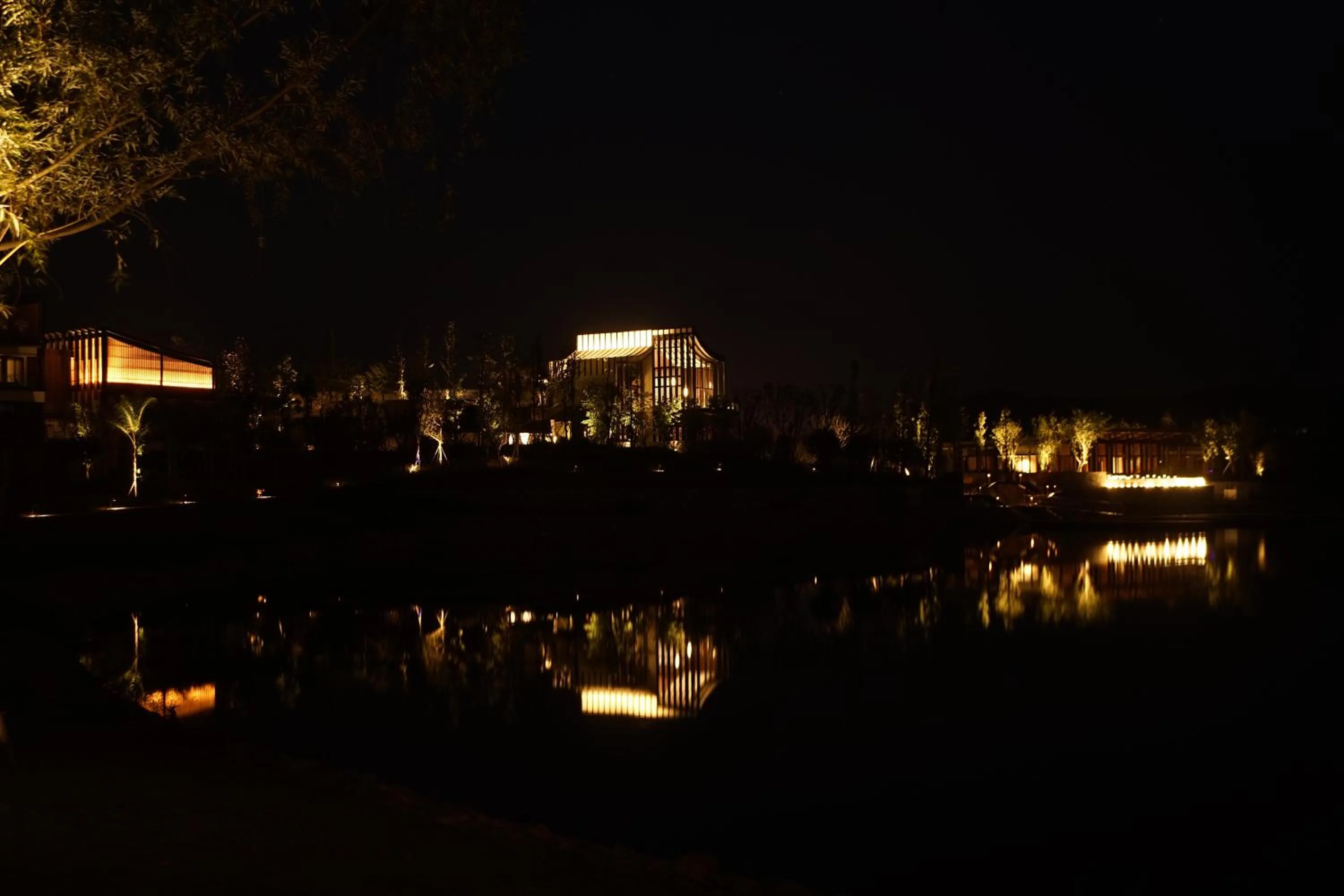 Jinshuo Holiday Hotel