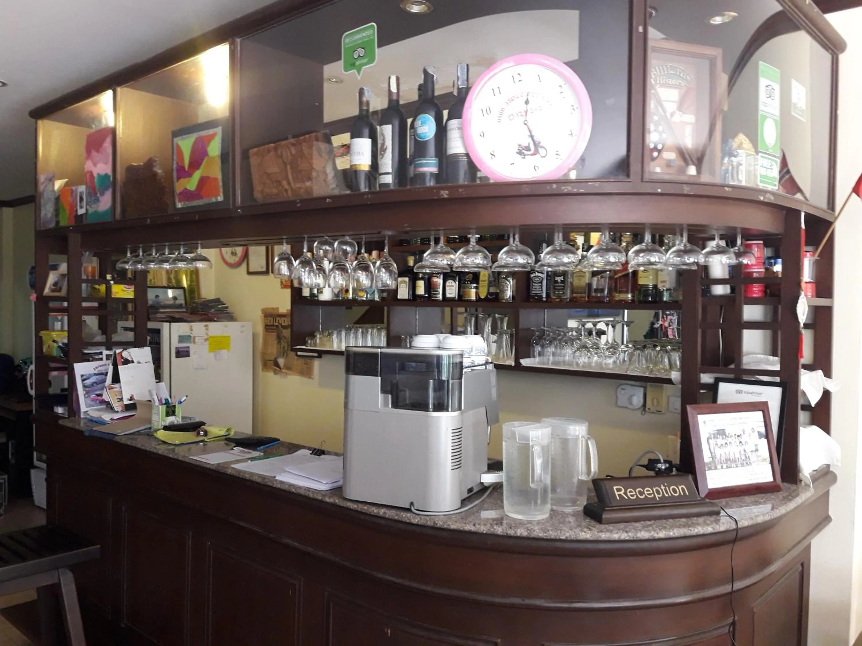 Lounge or bar in Southern Fried Rice