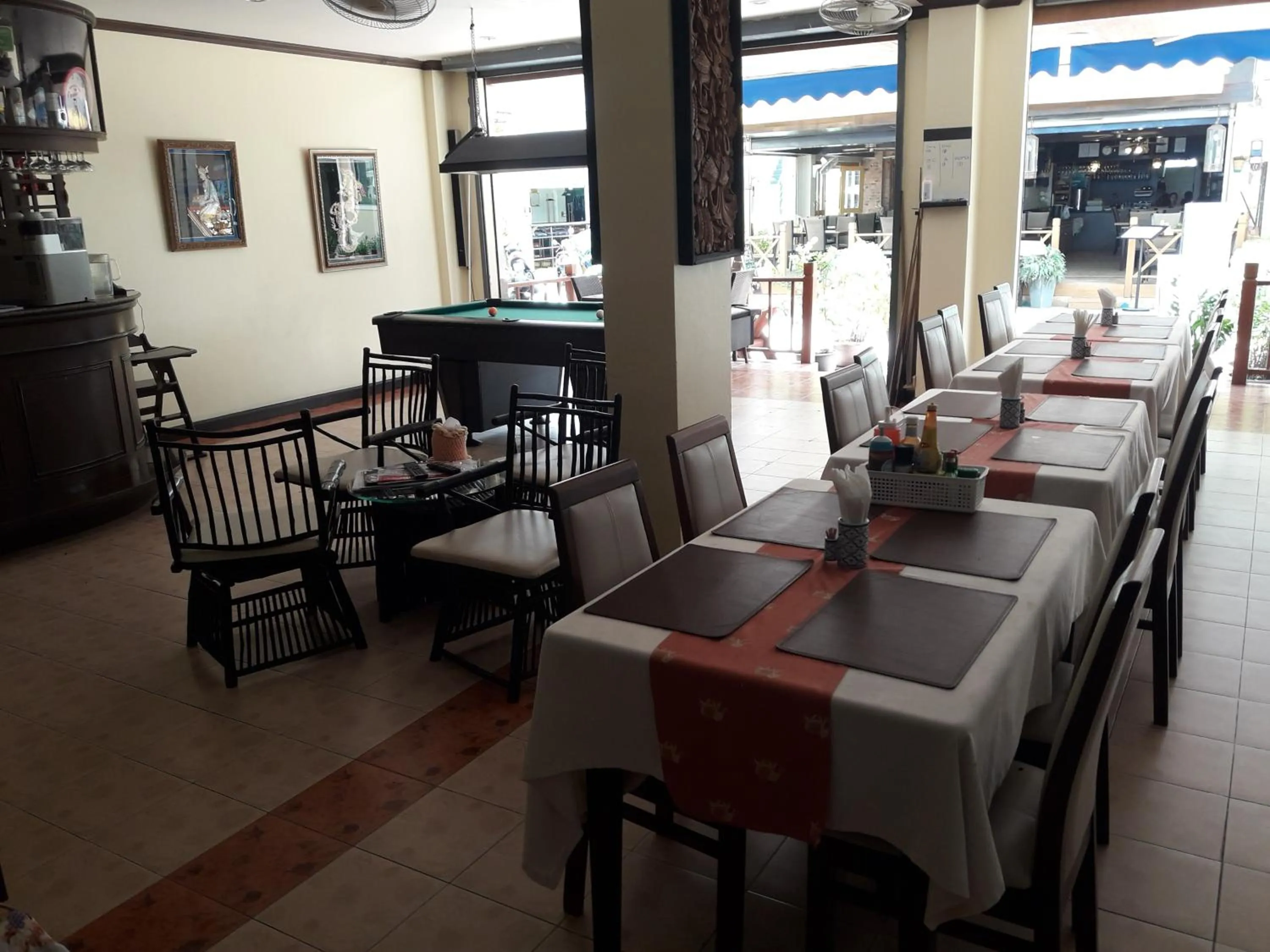 Restaurant/places to eat in Southern Fried Rice