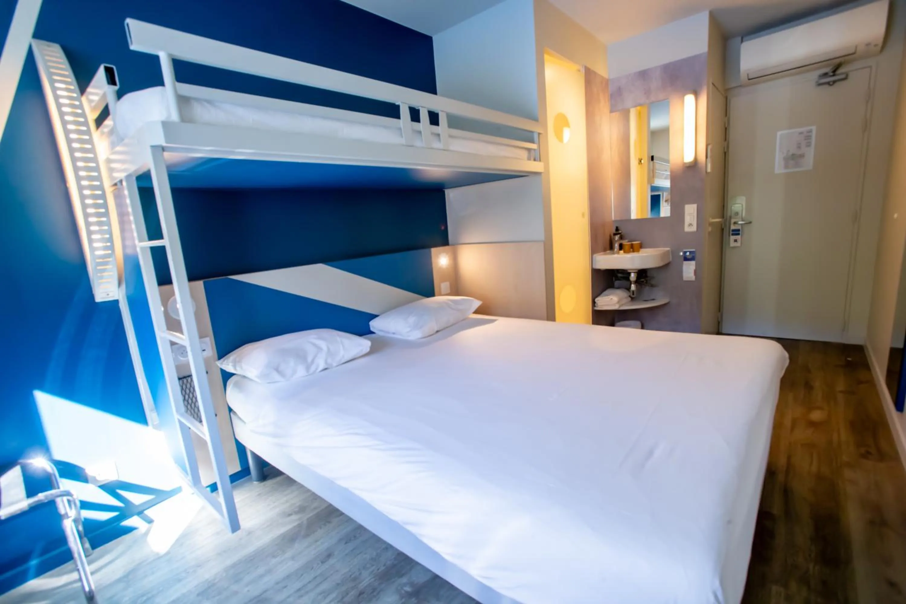 Photo of the whole room, Bed in ibis budget Haguenau Strasbourg Nord