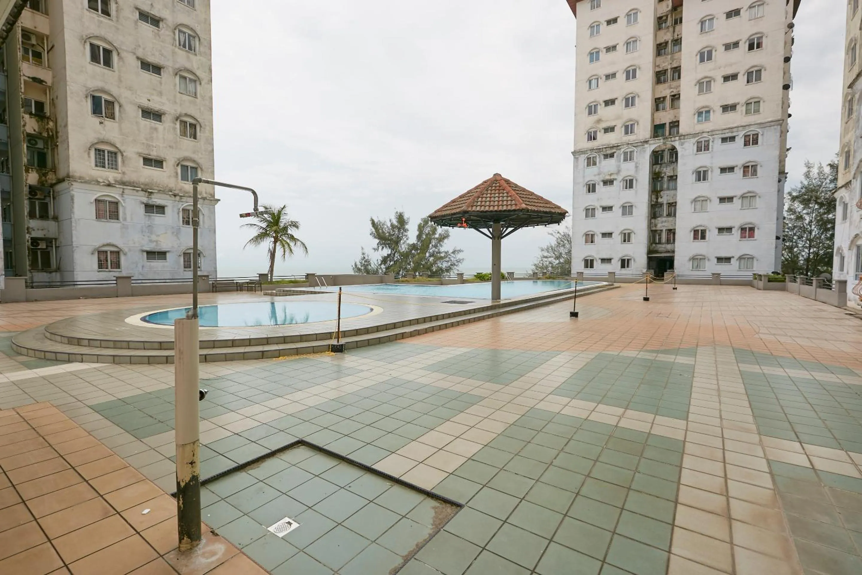 Swimming pool in JC Private Apartment Sunshine Bay