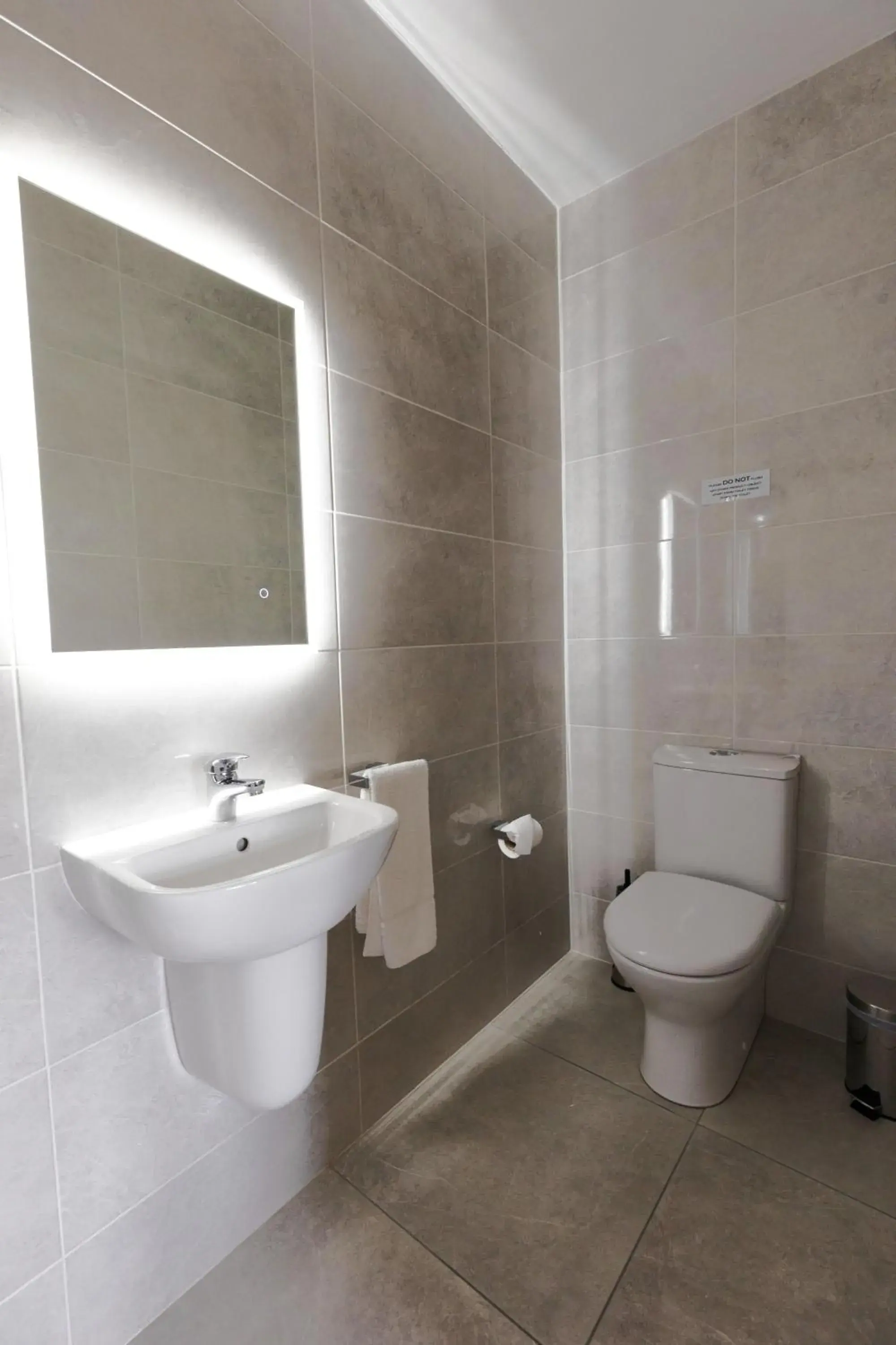 Toilet in Killarney View House B&B Toilet in Killarney View House B&B