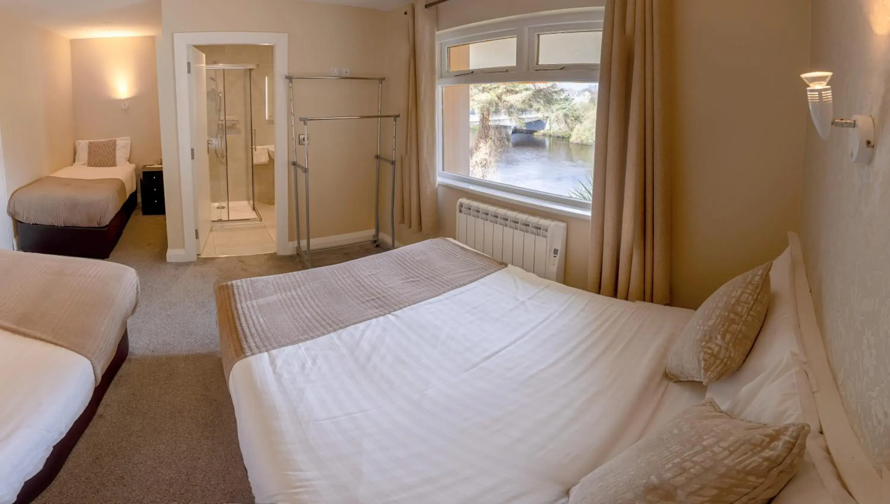 Bed in Killarney View House B&B Bed in Killarney View House B&B