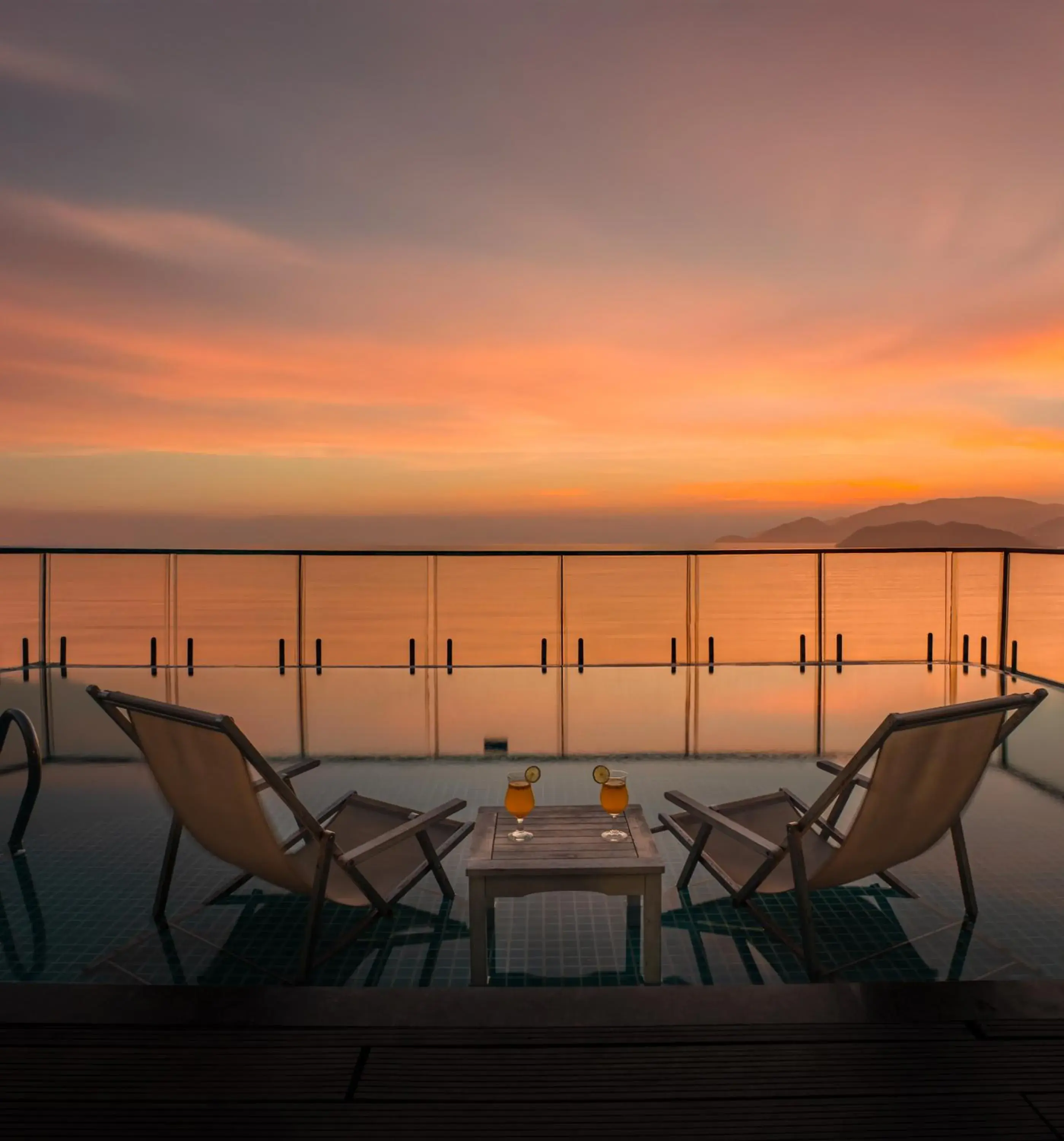 Swimming pool in V Hotel Nha Trang Swimming pool in V Hotel Nha Trang