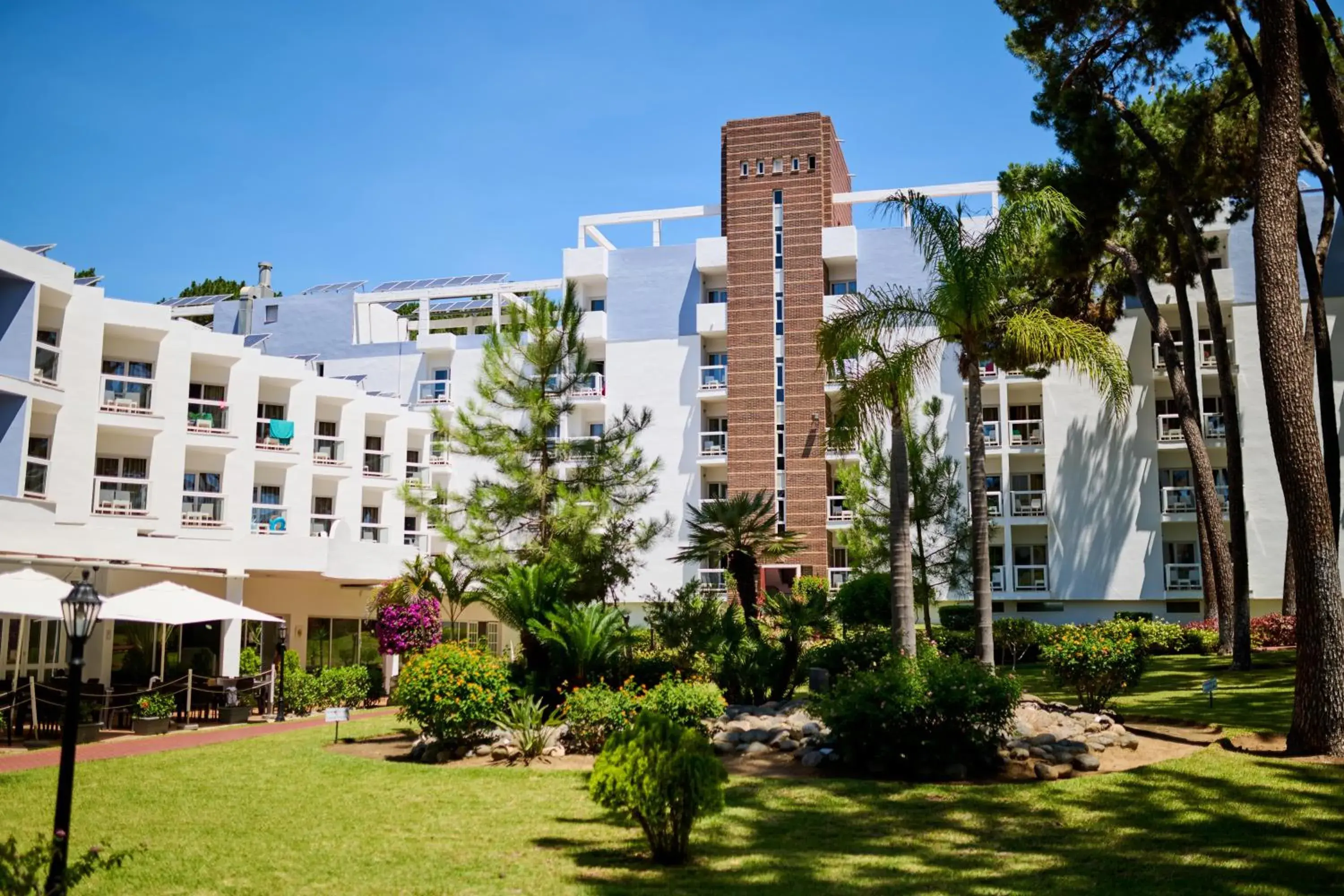 Property building in AluaSun Marbella Park Property building in AluaSun Marbella Park