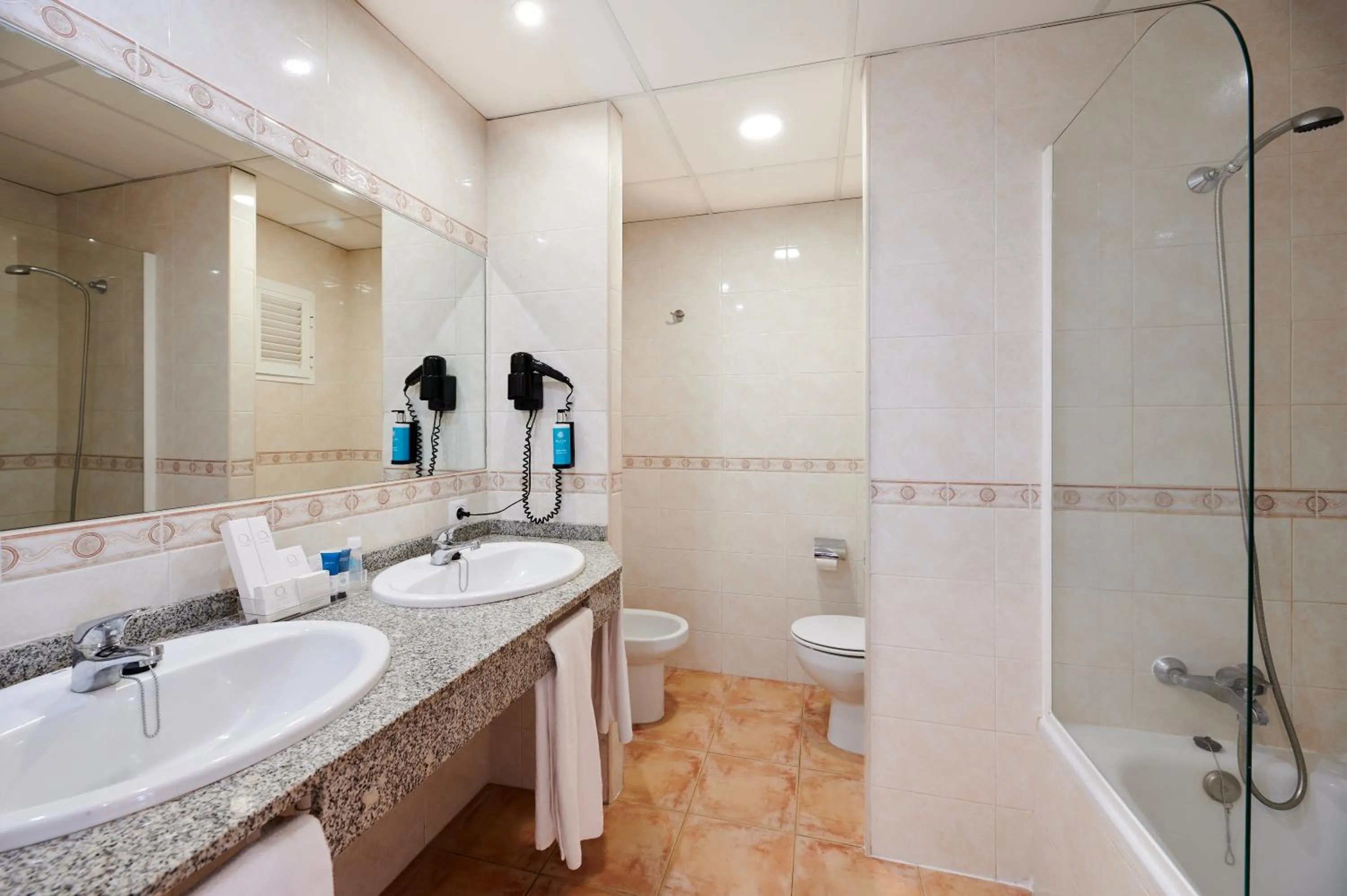 Bathroom in AluaSun Marbella Park