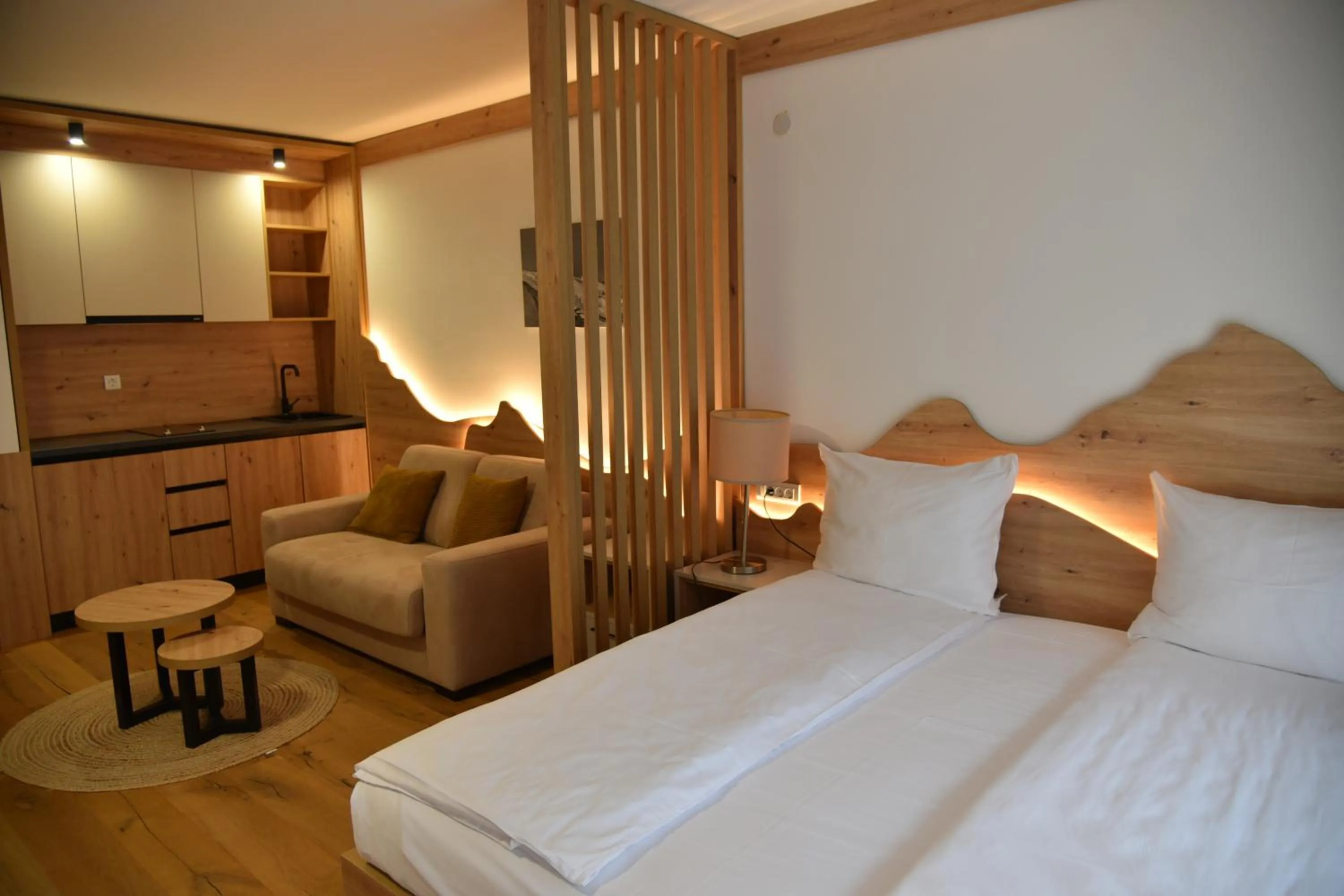 Living room, Bed in Aparthotel Vucko