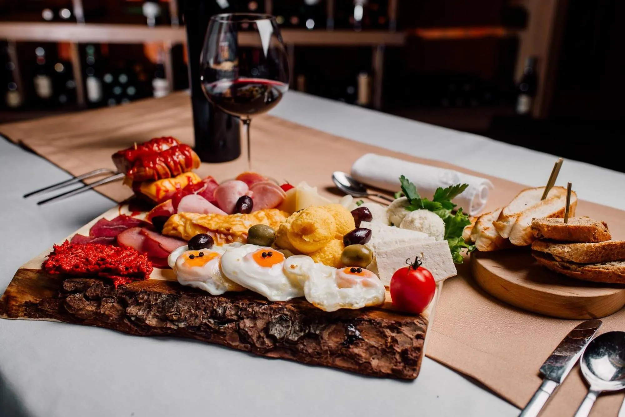 Food and drinks in Aparthotel Vucko