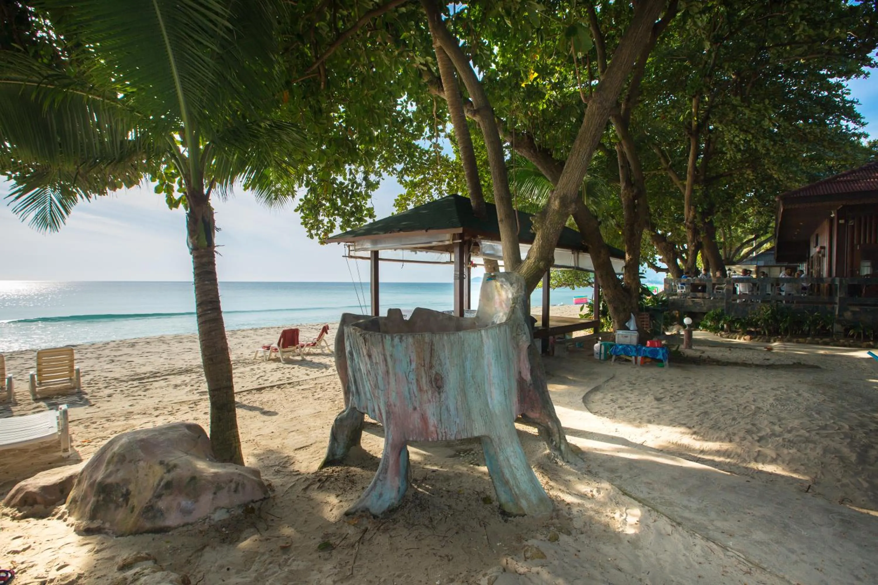 Area and facilities in Long Beach Lodge, Chaweng Beach, Koh Samui