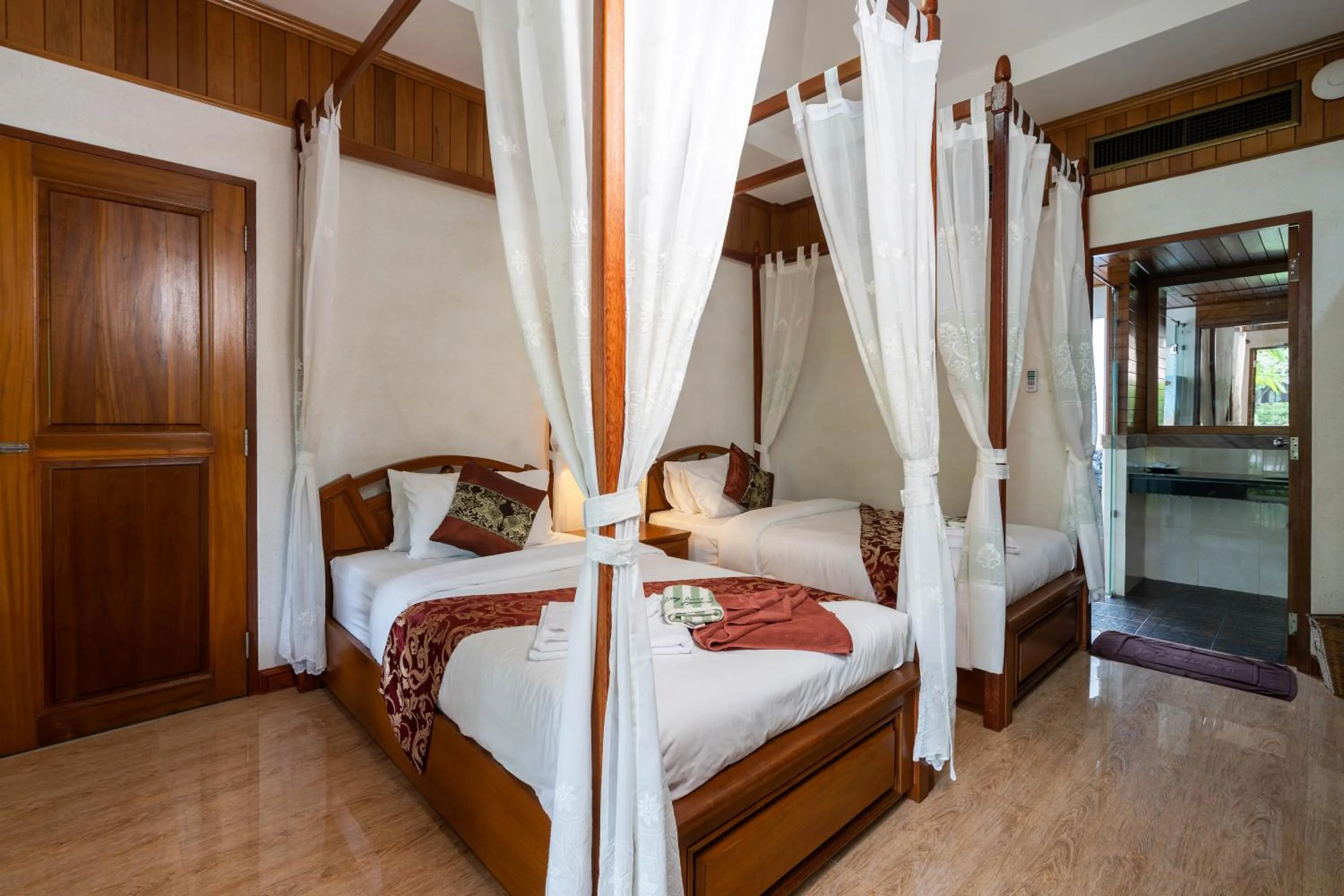 Bed in Long Beach Lodge, Chaweng Beach, Koh Samui