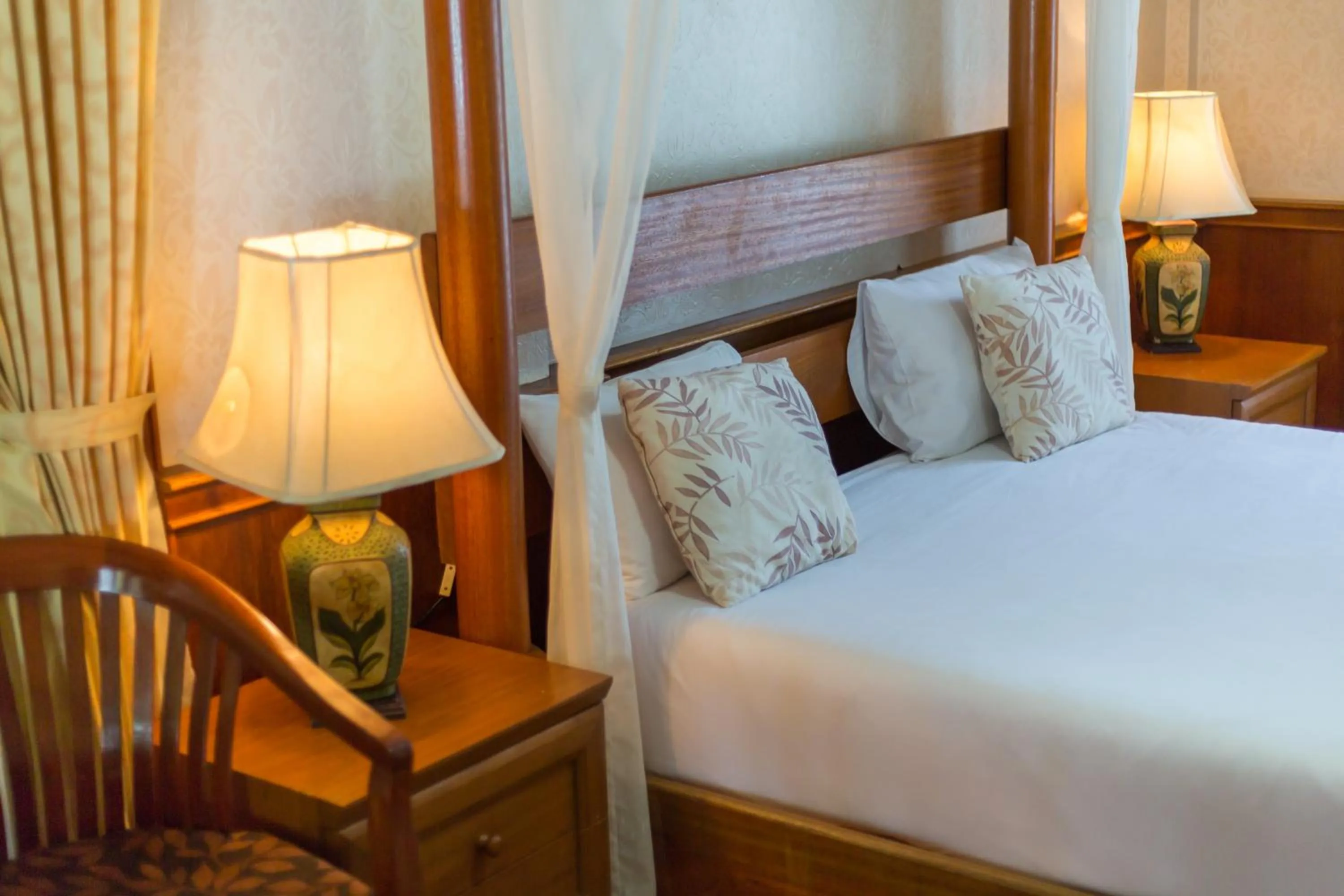 Bedroom, Bed in Long Beach Lodge, Chaweng Beach, Koh Samui