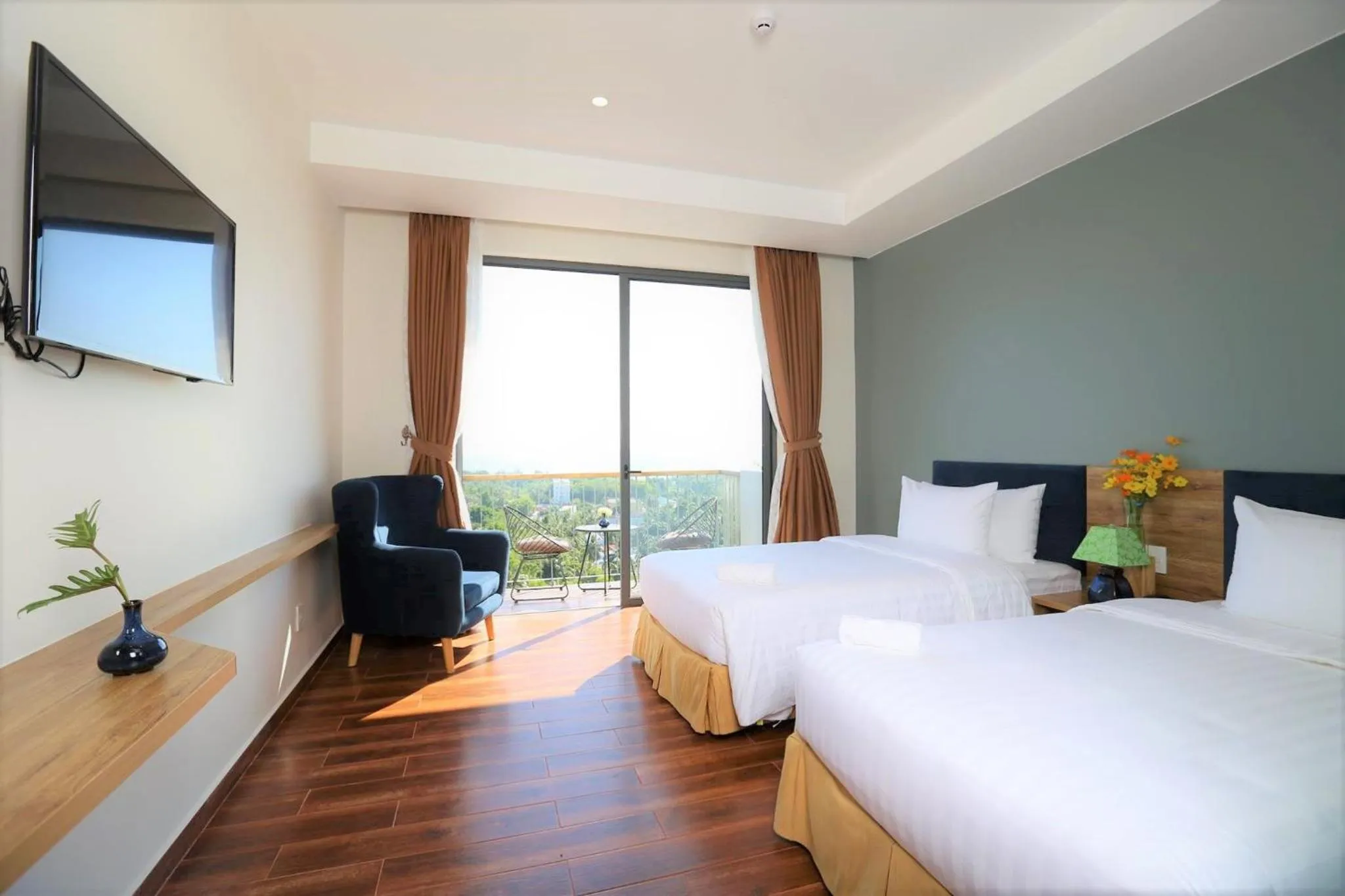 Bed in Tom Hill Boutique Resort & Spa - Sea View