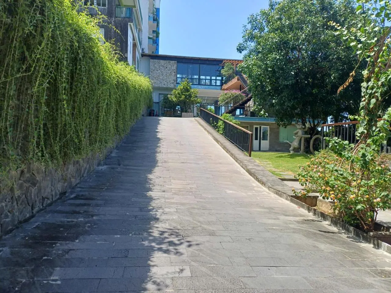 Day in Tom Hill Boutique Resort & Spa - Sea View