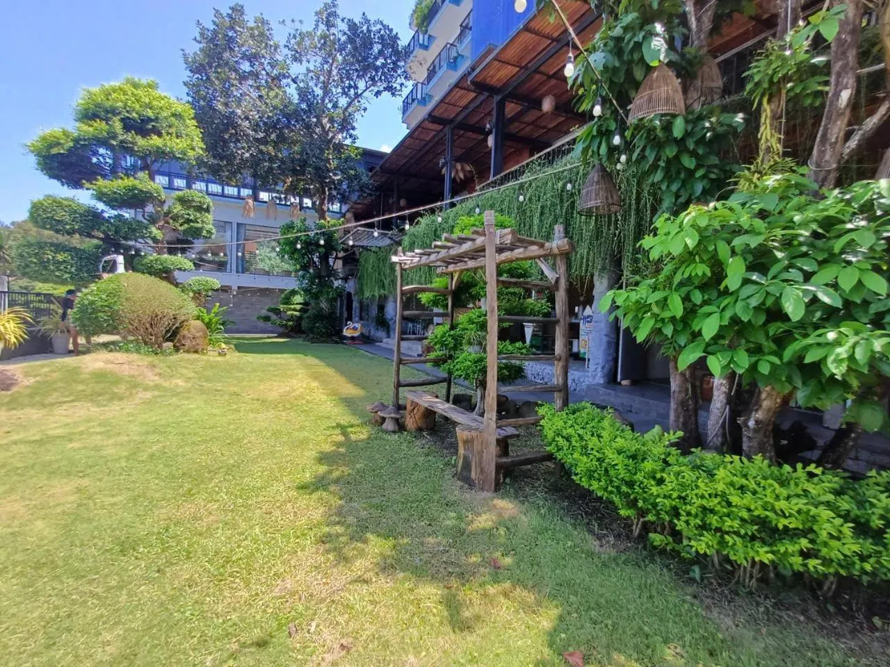 Garden in Tom Hill Boutique Resort & Spa - Sea View