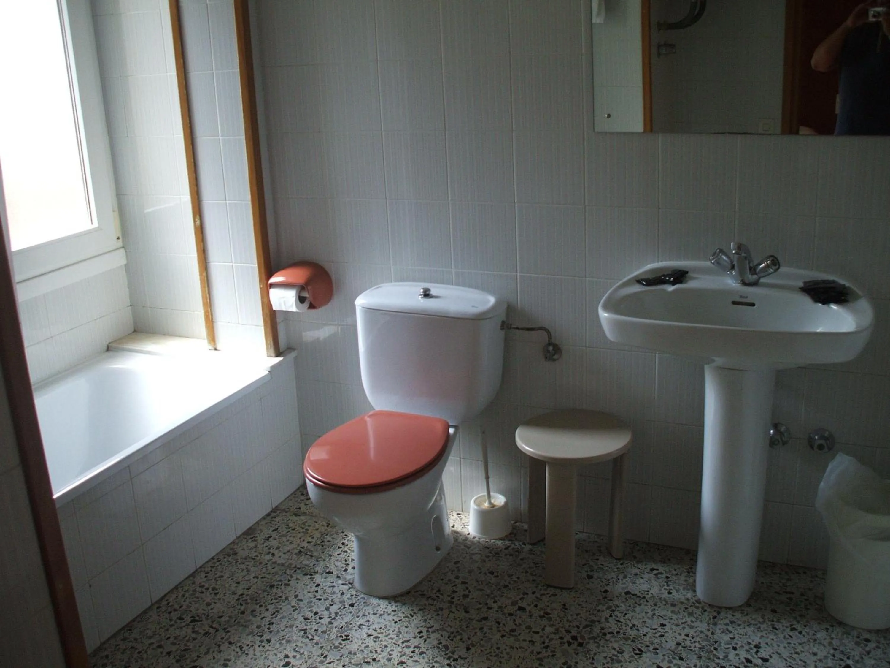 Bathroom in Hostal Porta De Núria