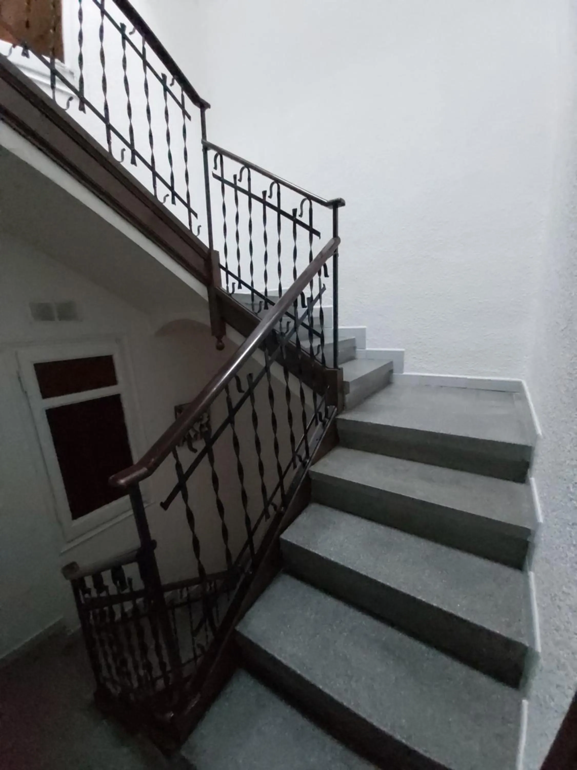 Facade/entrance in Hostal Porta De Núria