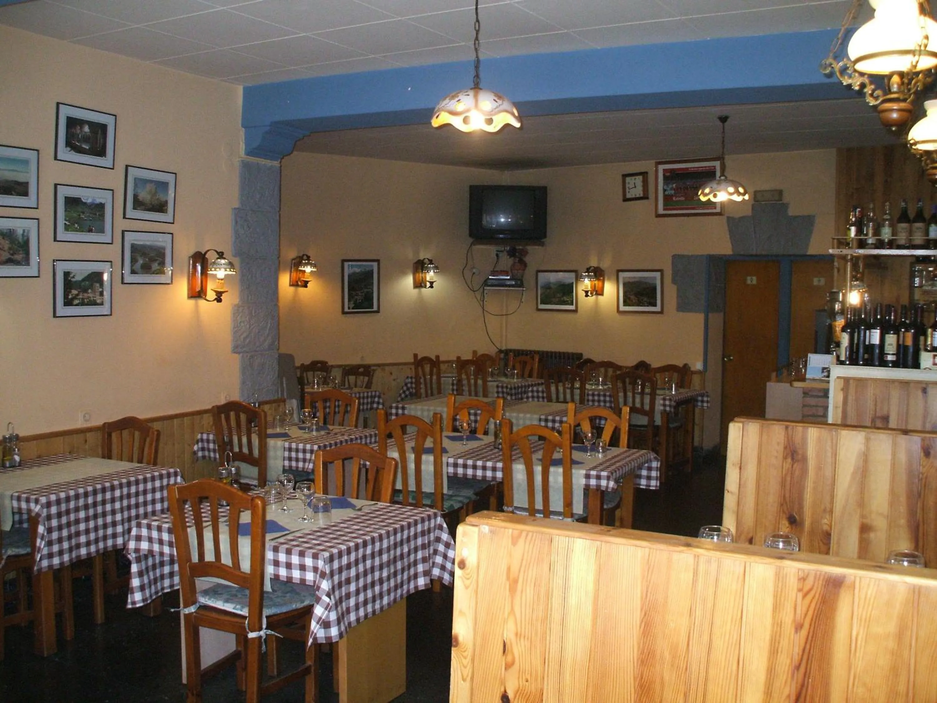 Restaurant/places to eat in Hostal Porta De Núria