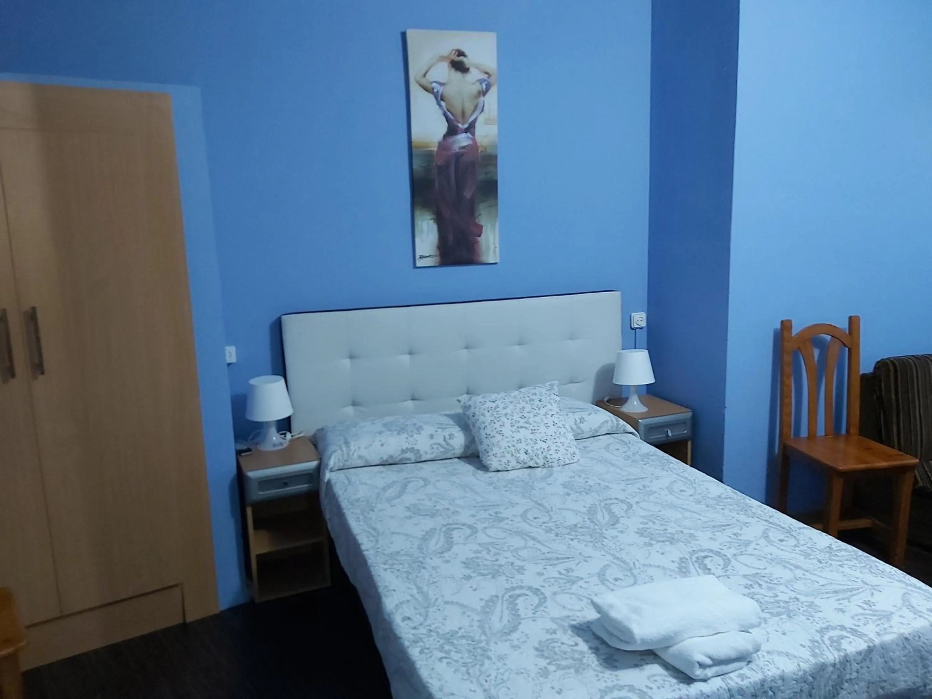 Bed in Hostal Porta De Núria