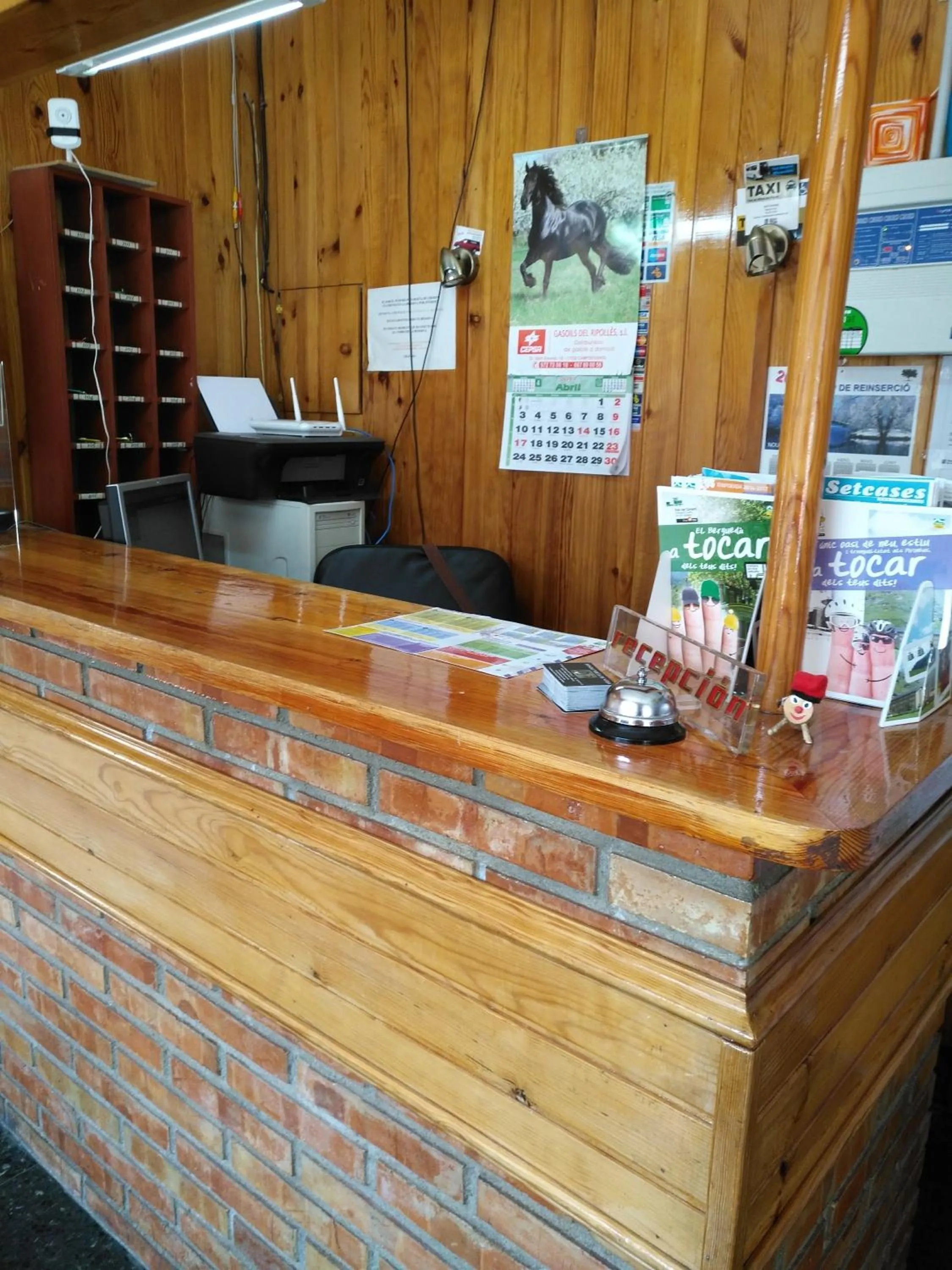 Facade/entrance in Hostal Porta De Núria