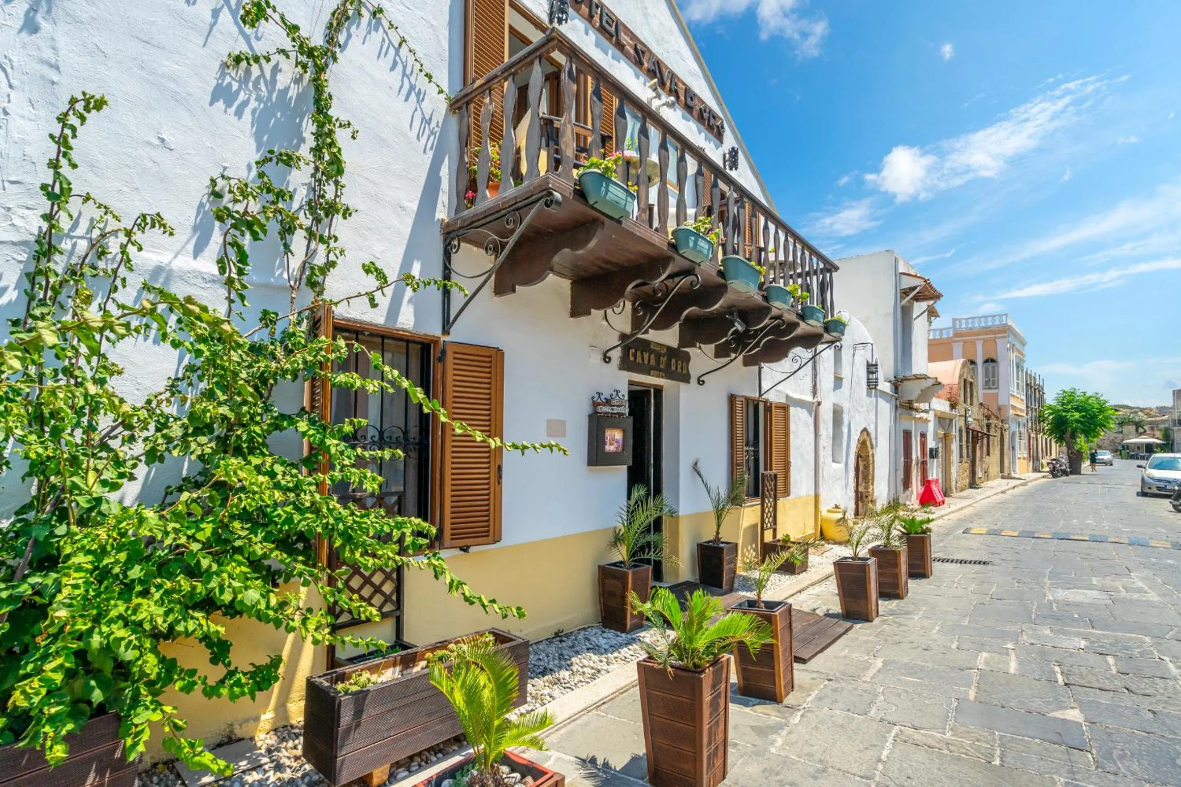 Property building in Cava d'Oro