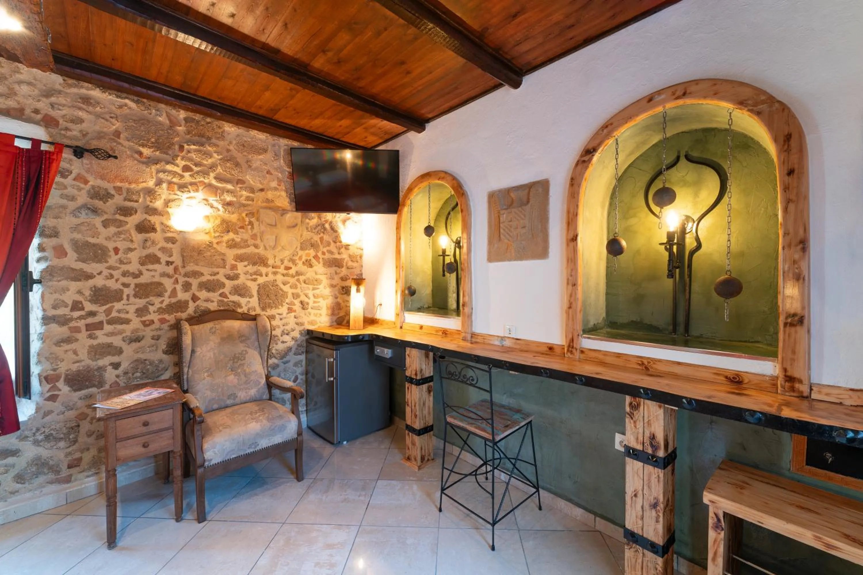 Photo of the whole room in Cava d'Oro