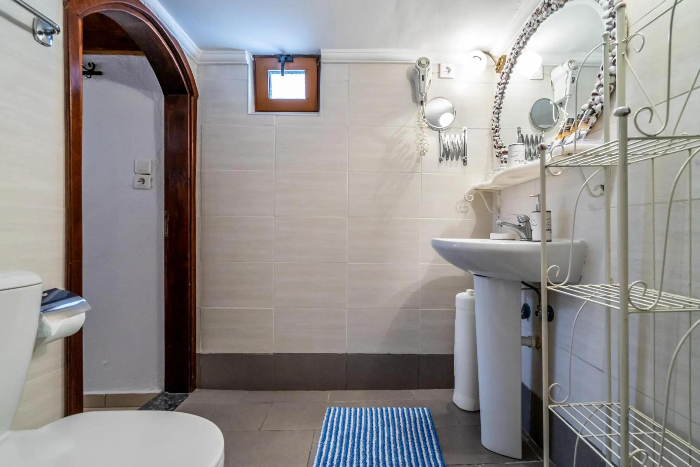Bathroom in Cava d'Oro