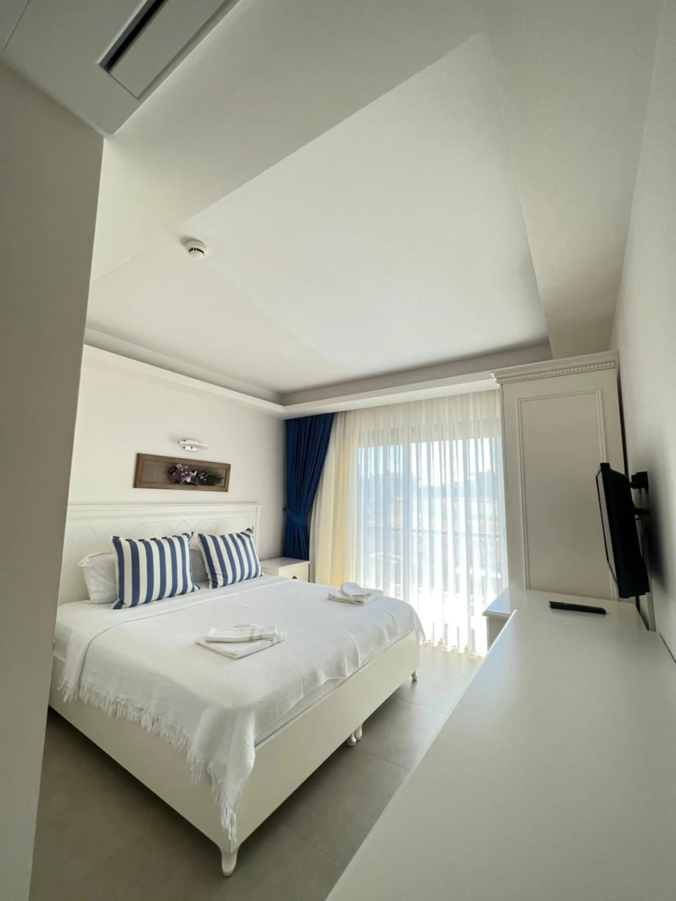 Bed in Dalyan Risus Suite