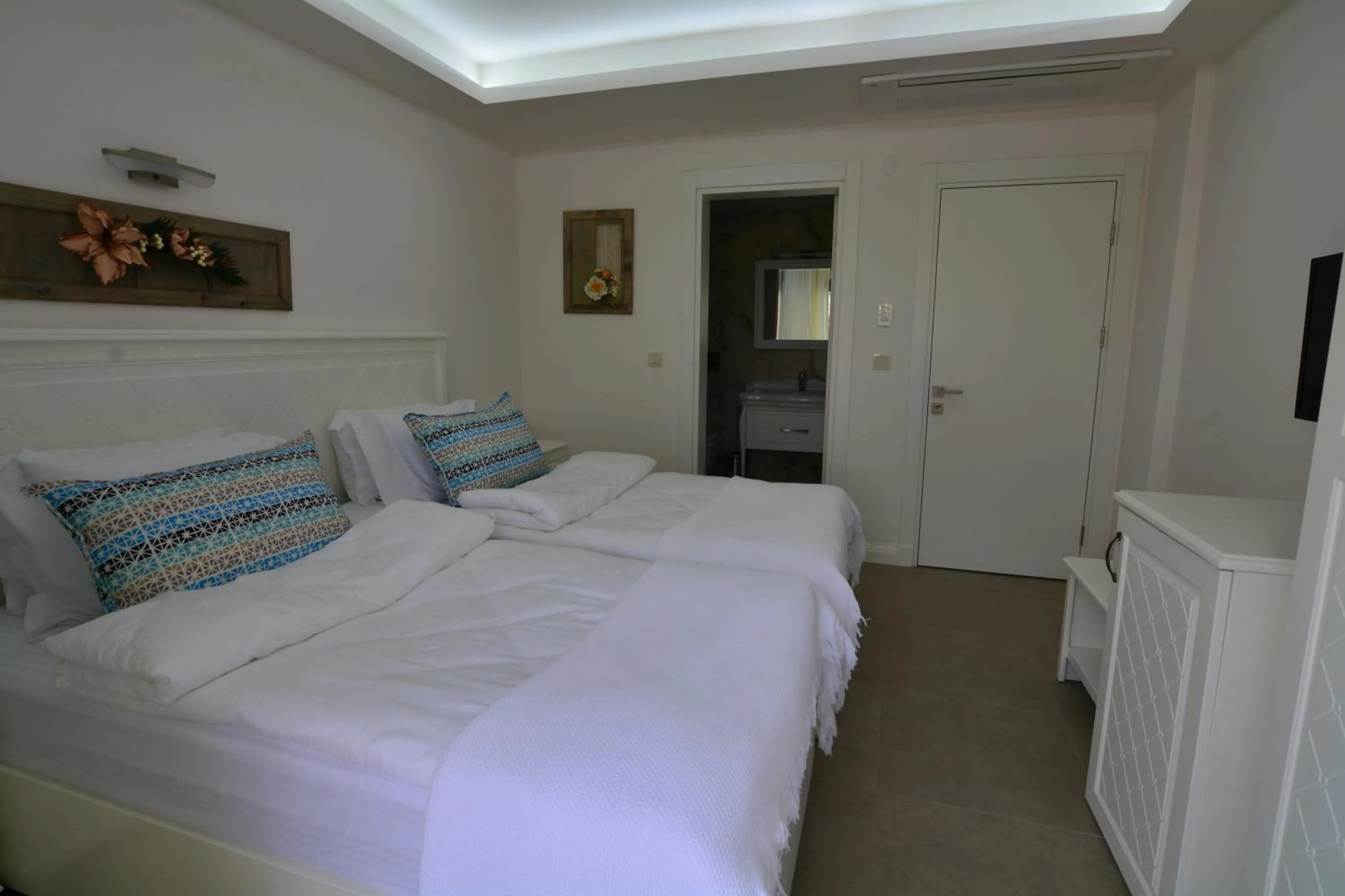 Bed in Dalyan Risus Suite