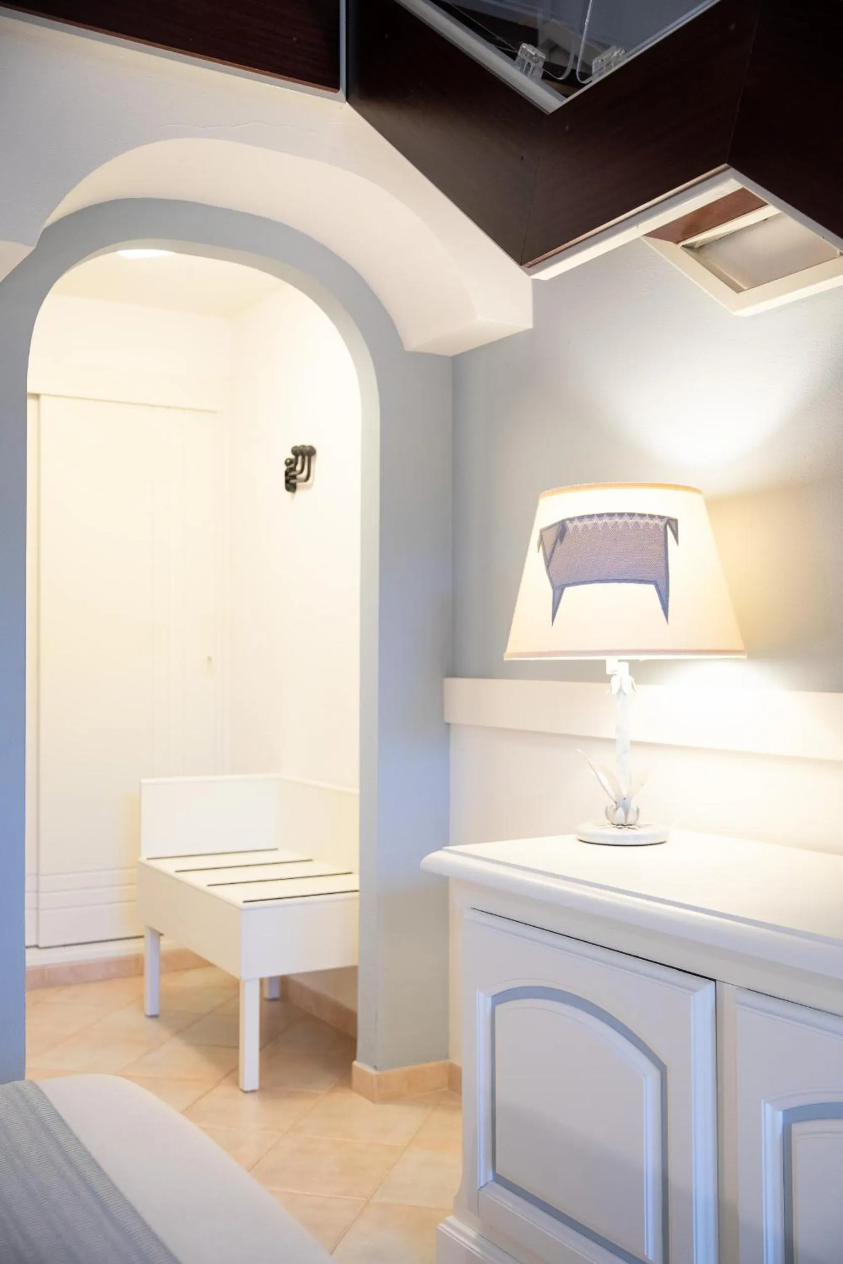 Bed in Hotel Baia di Nora