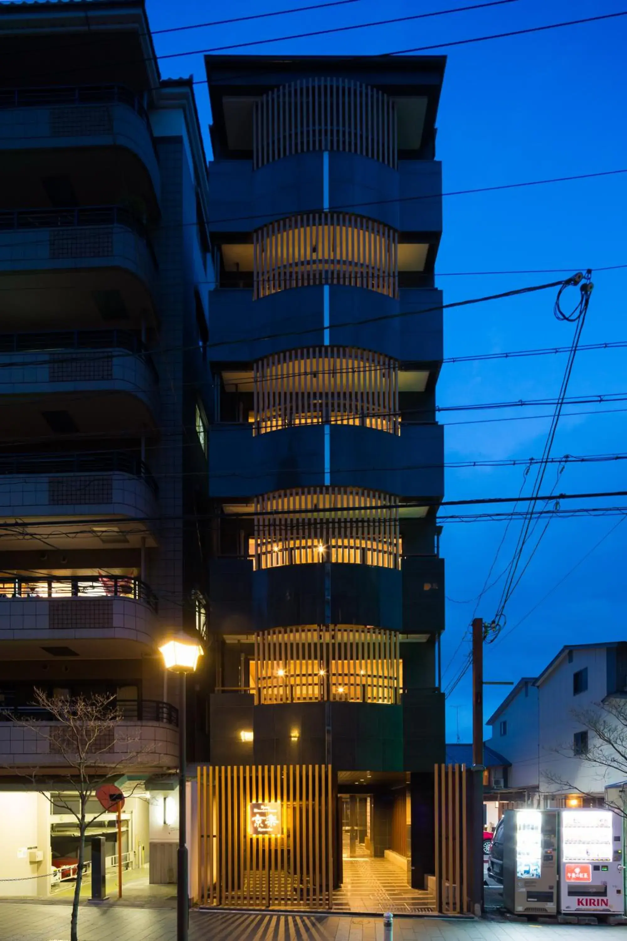 Facade/entrance in Kyoto Riverview House Kyoraku Facade/entrance in Kyoto Riverview House Kyoraku