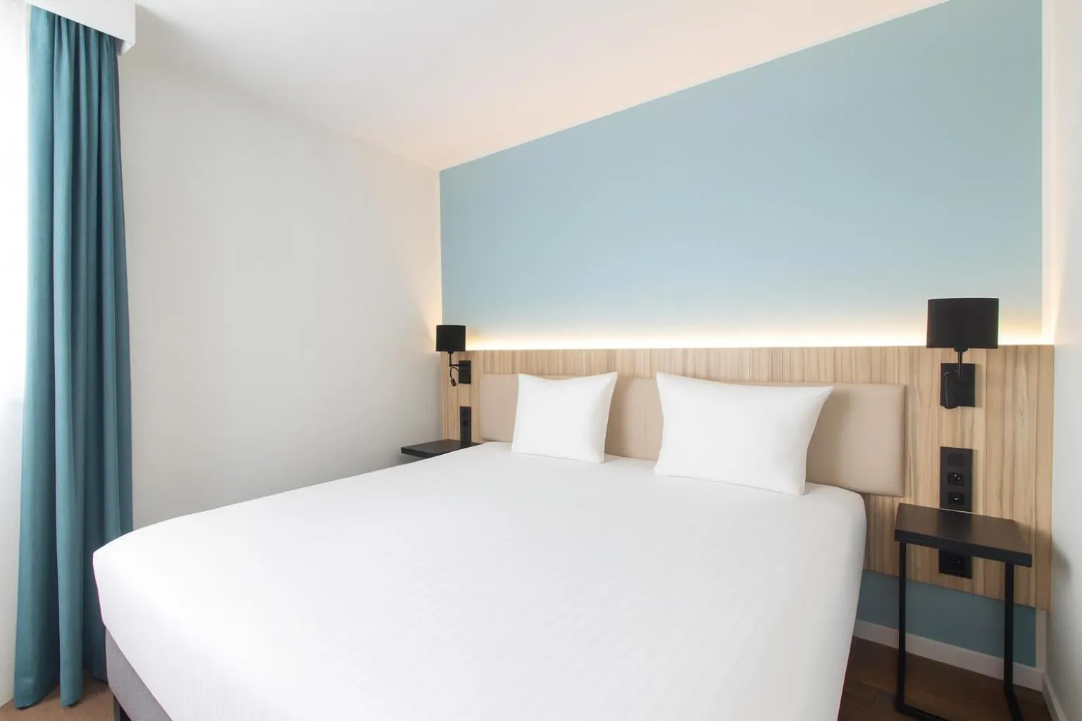 Bed in Campanile Reims Centre - Cathedrale