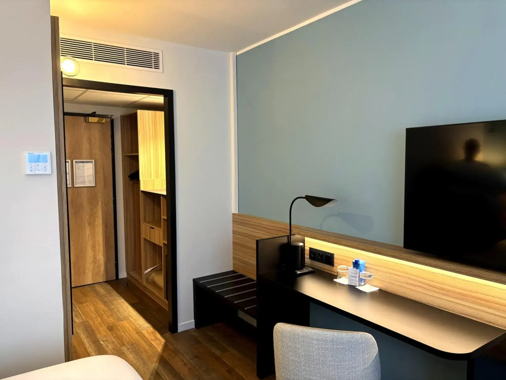 Bed in Campanile Reims Centre - Cathedrale Bed in Campanile Reims Centre - Cathedrale