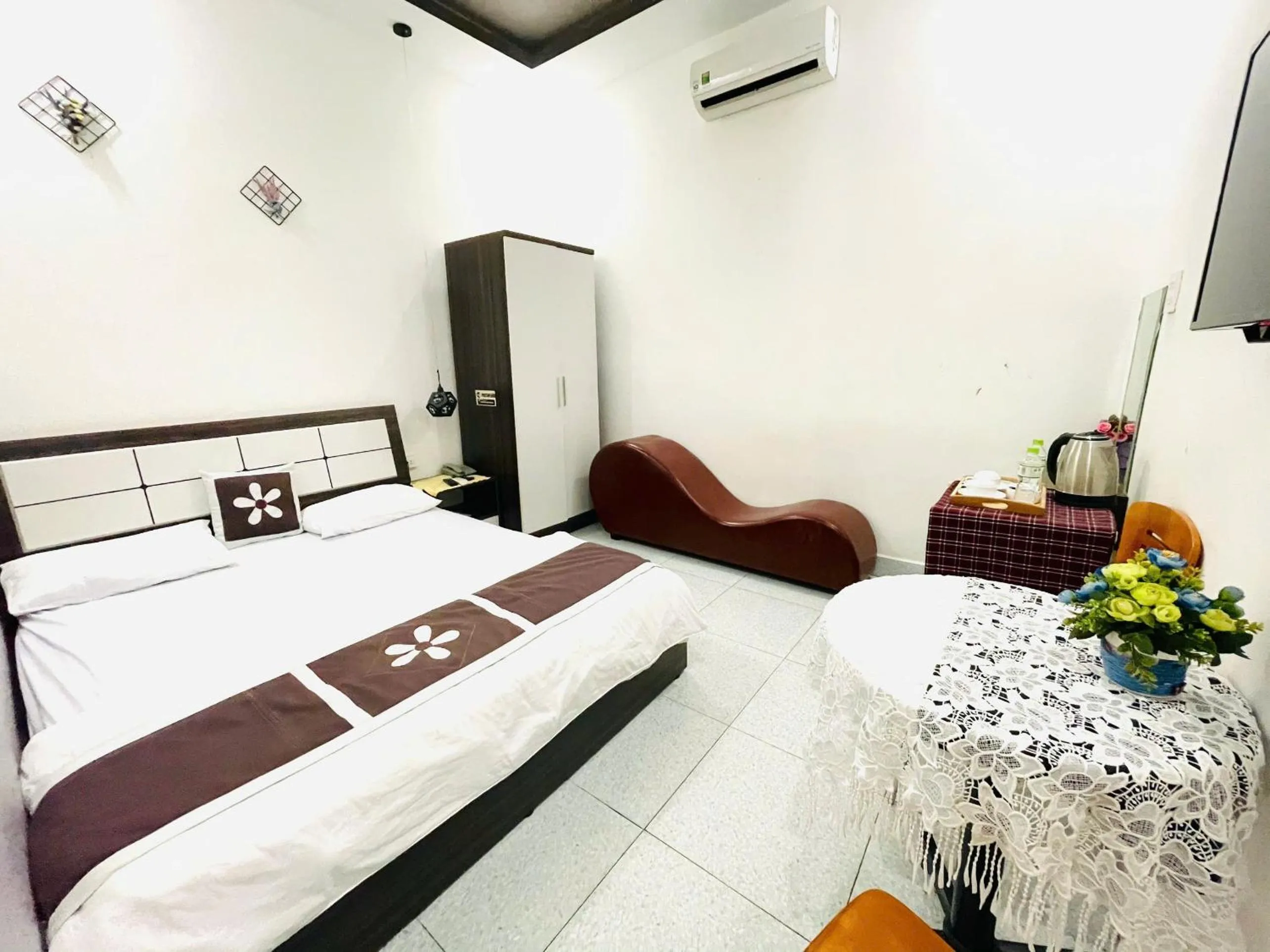 Sao Khue Riverside Hotel & Coffee