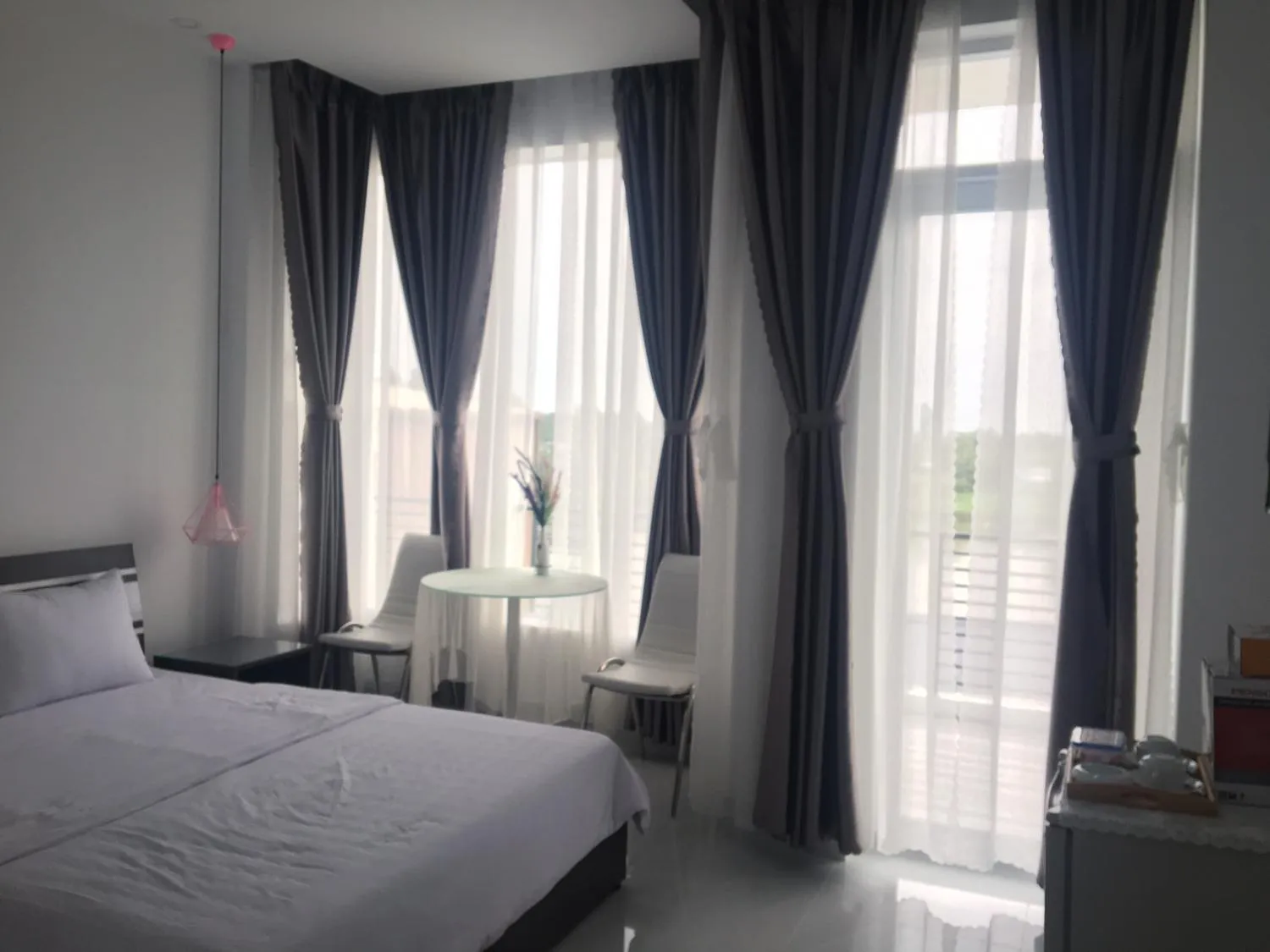 Sao Khue Riverside Hotel & Coffee