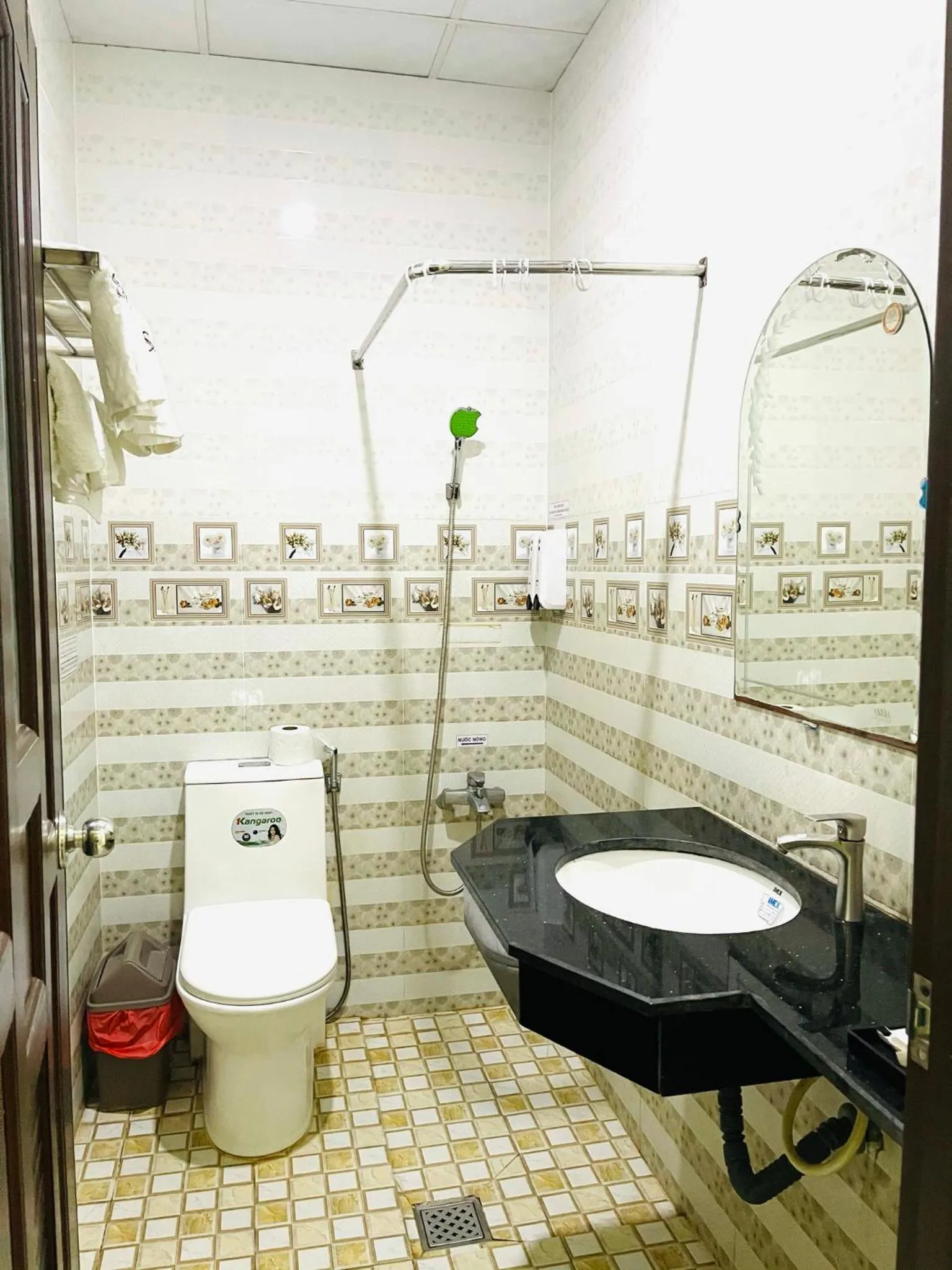 Sao Khue Riverside Hotel & Coffee